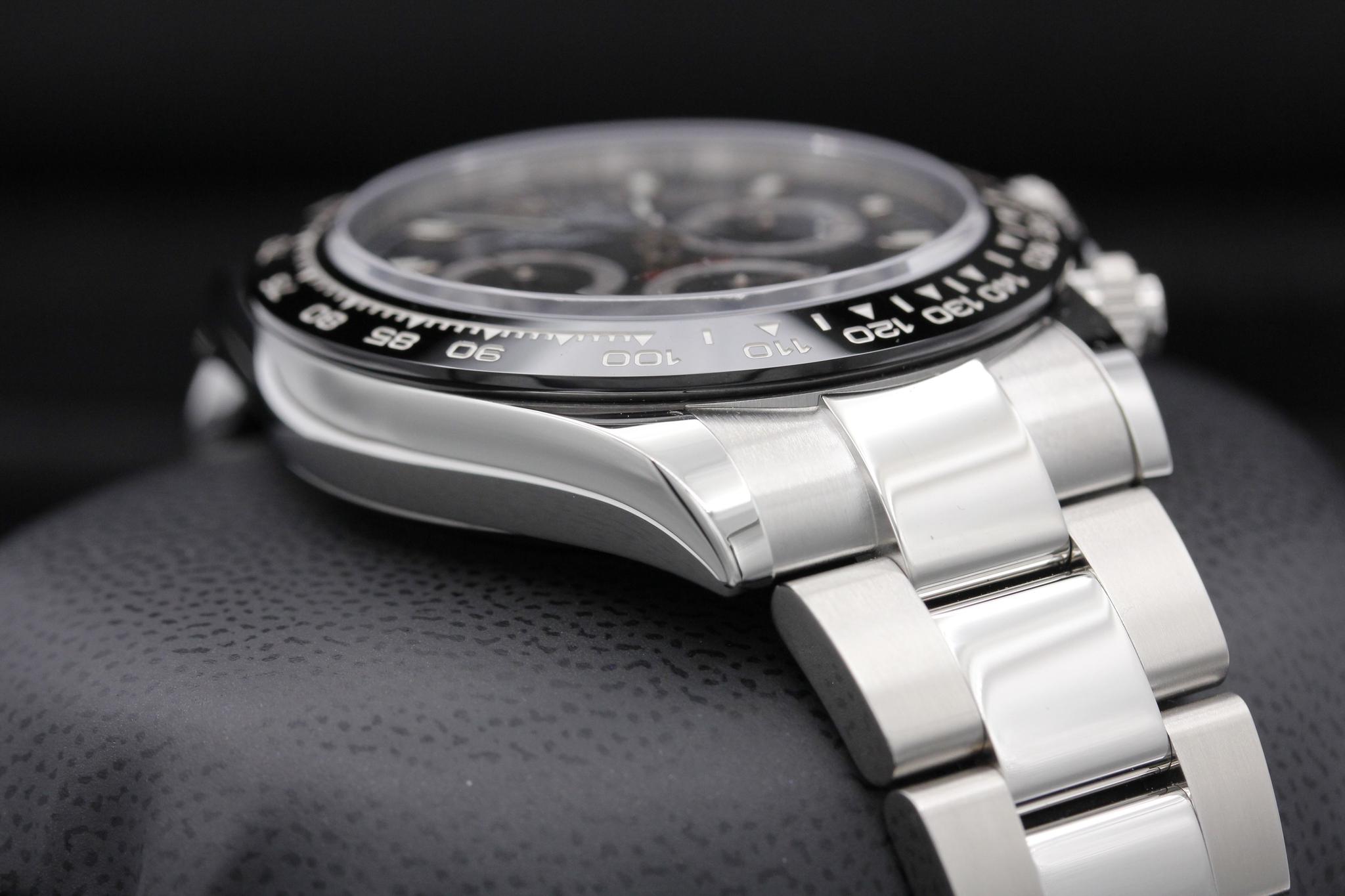 Watch Image 6