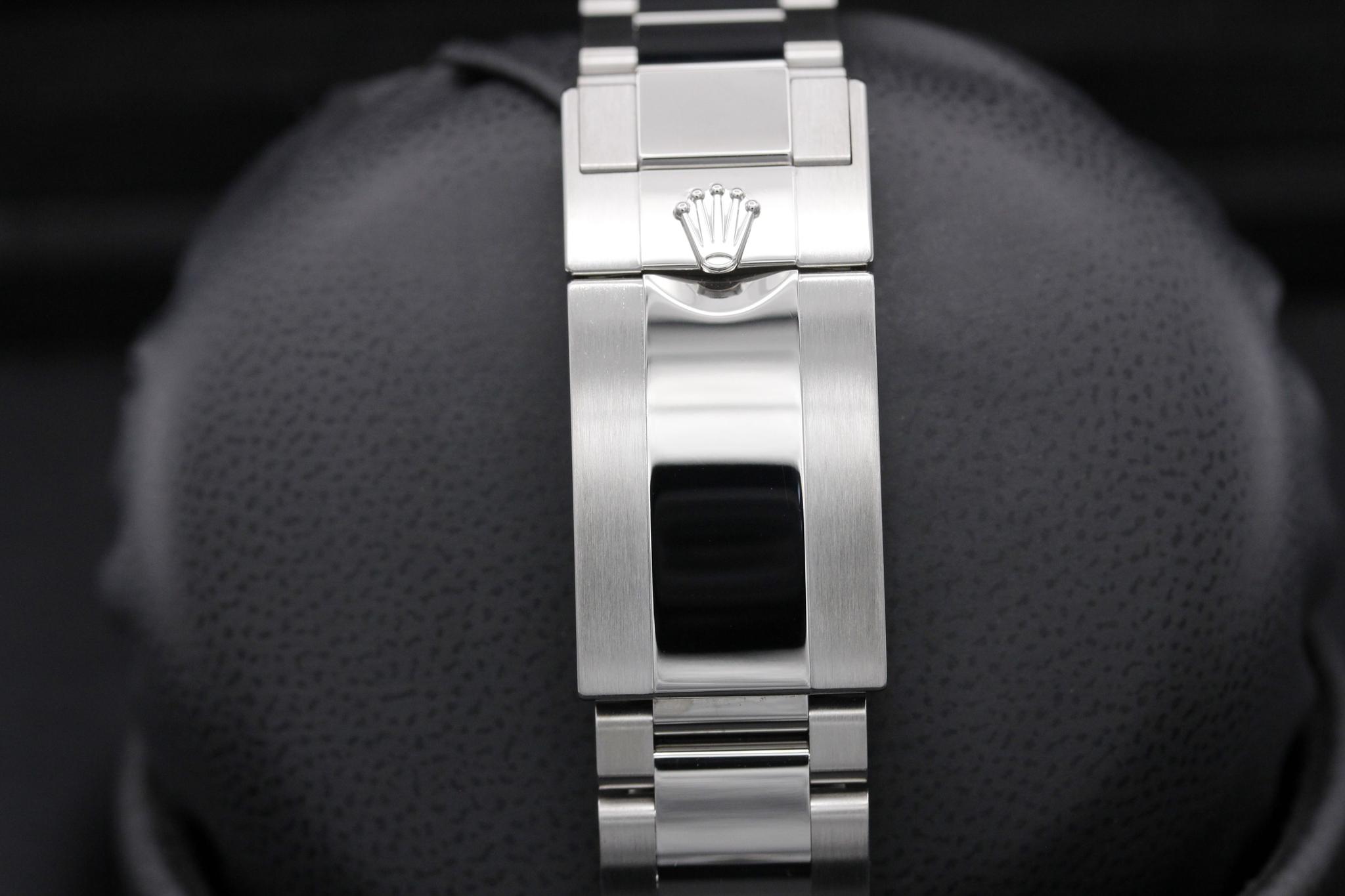 Watch Image 8