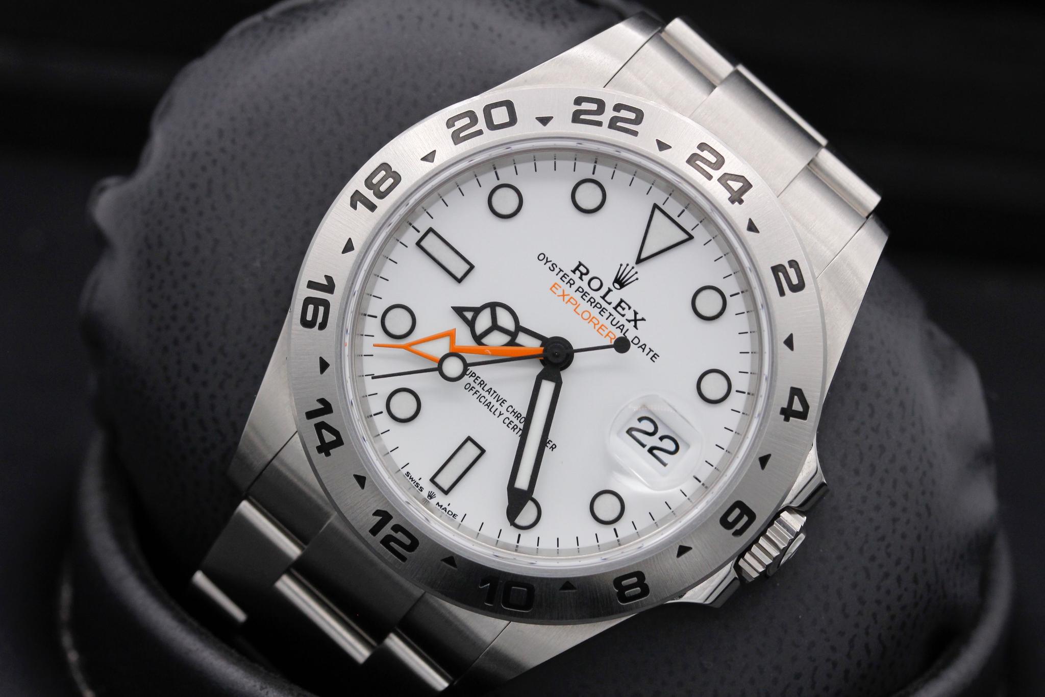 Watch Image 10