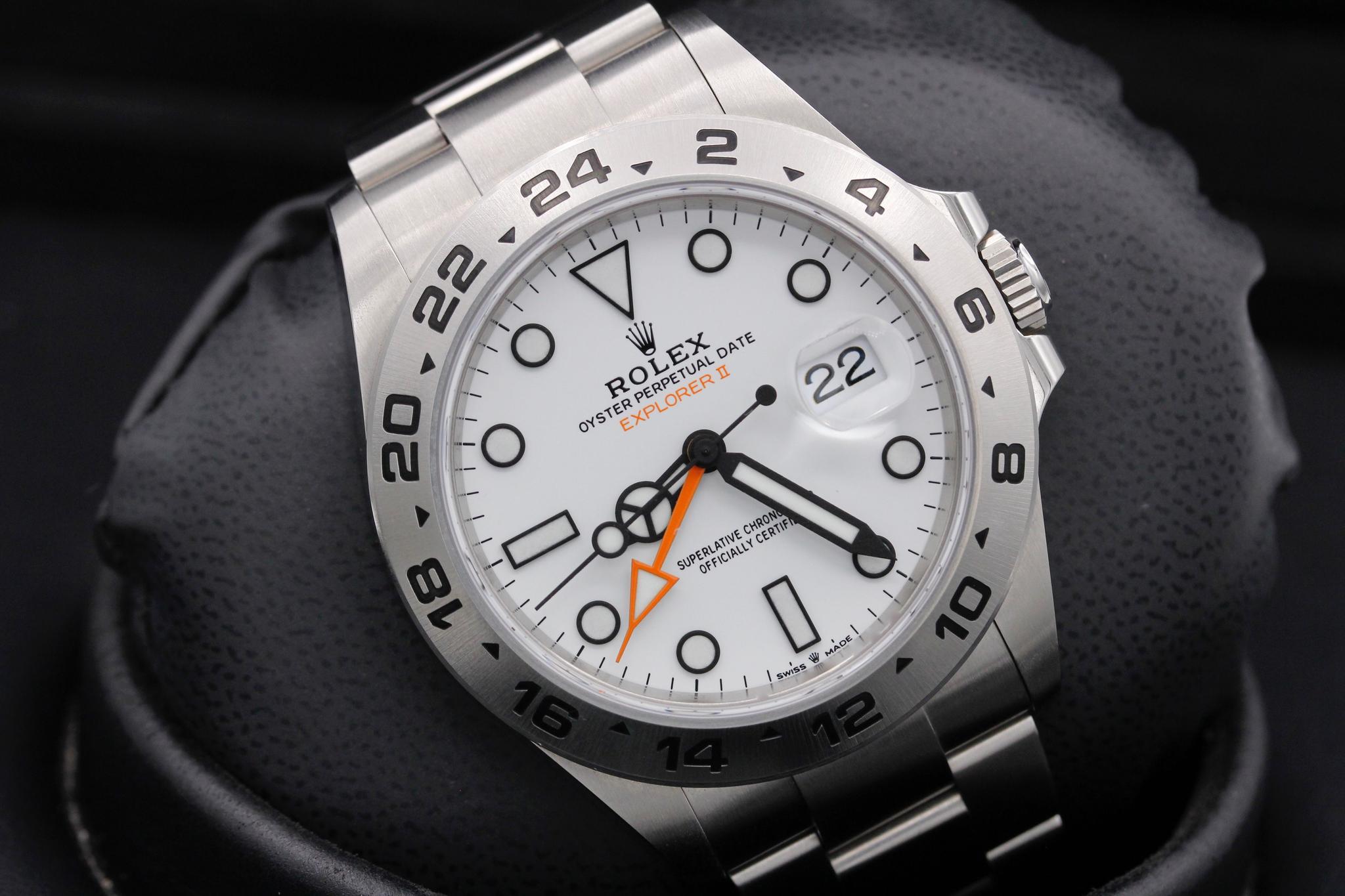 Watch Image 9