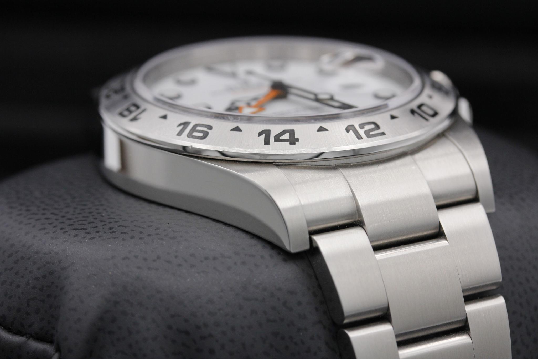 Watch Image 6