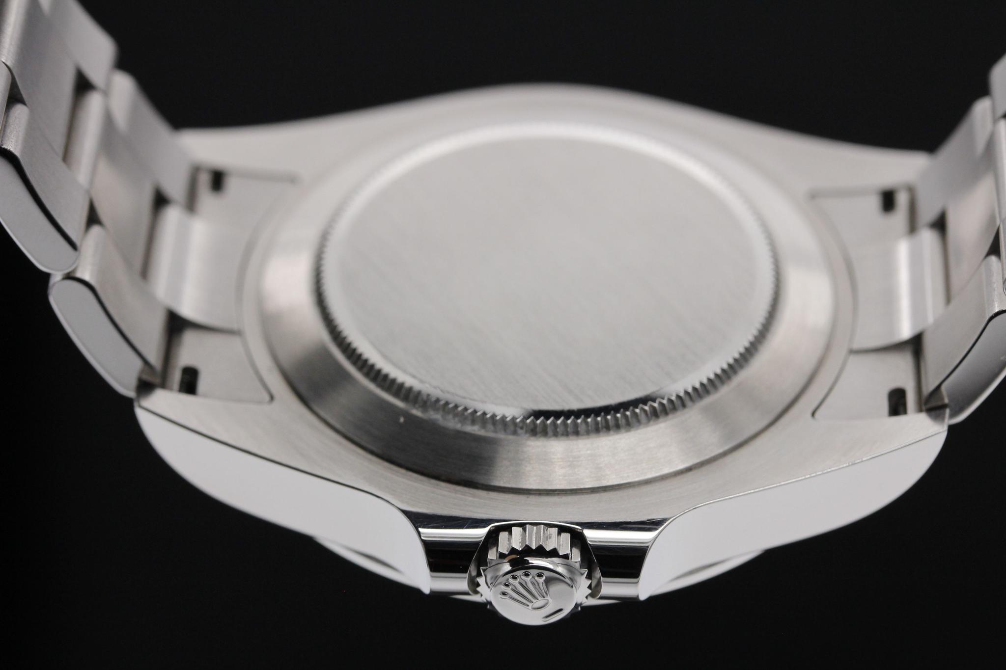 Watch Image 7