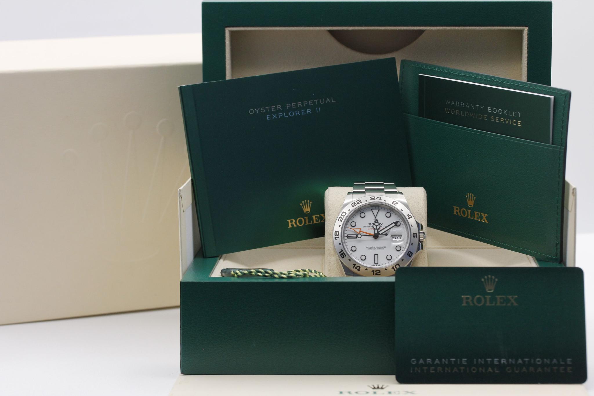 Watch Image 11
