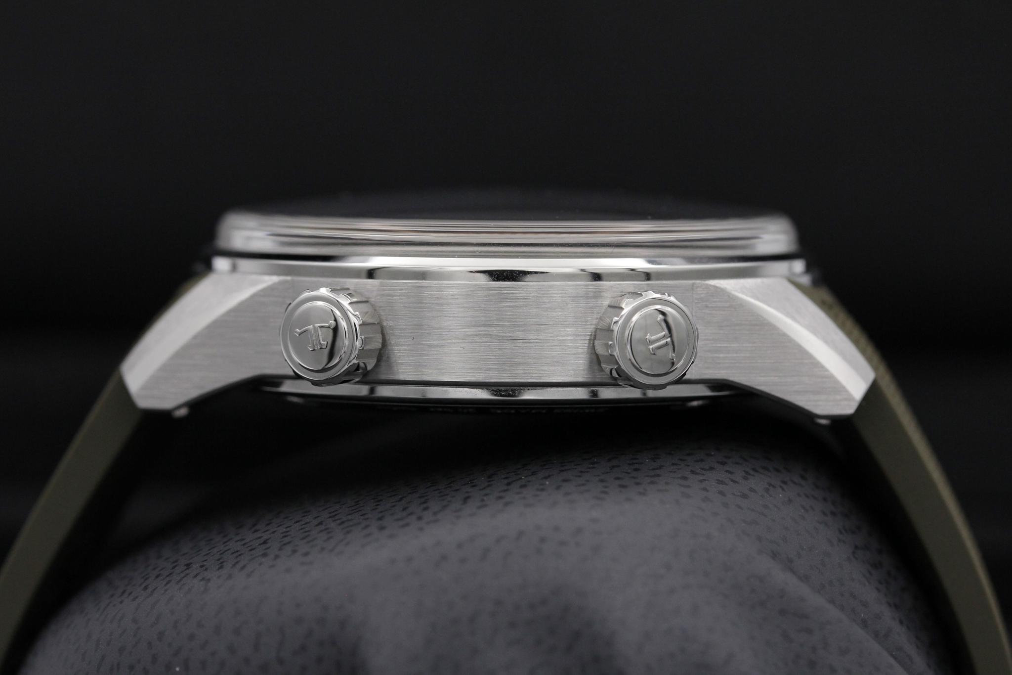 Watch Image 3