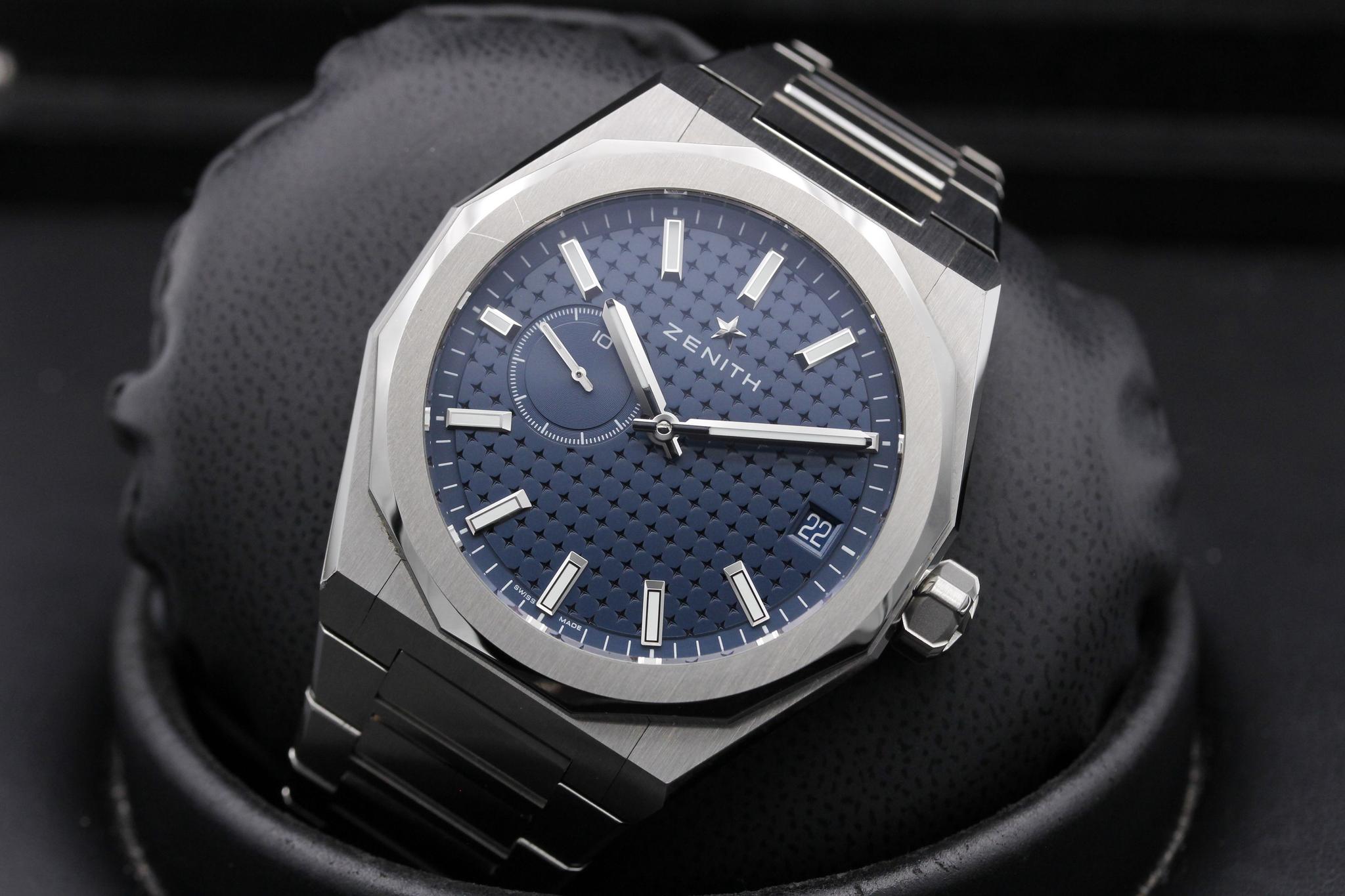 Watch Image 9