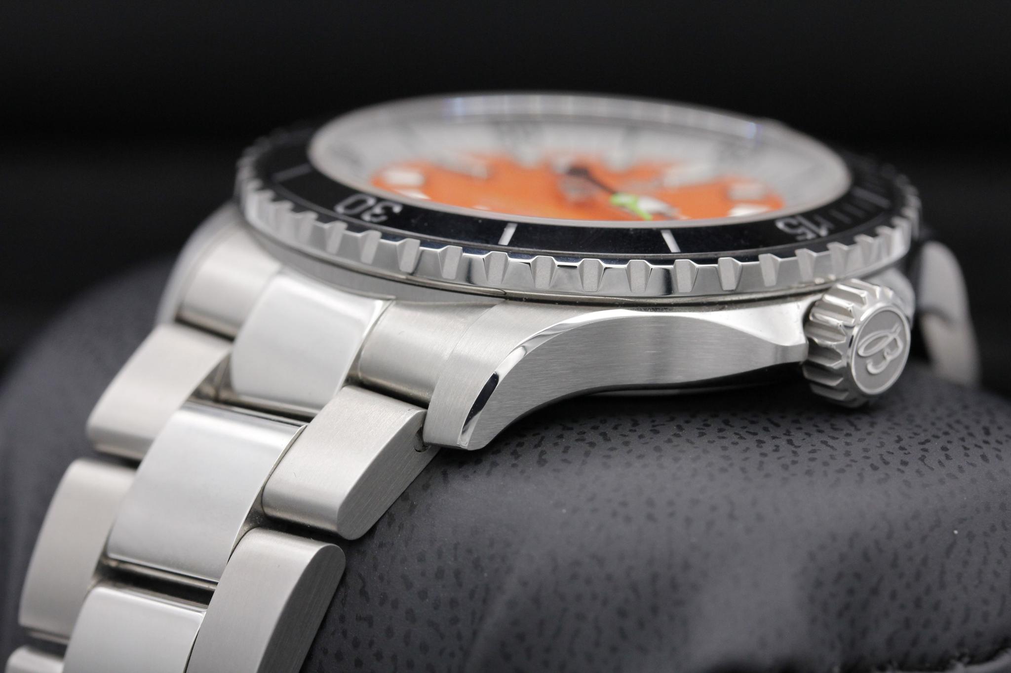 Watch Image 2