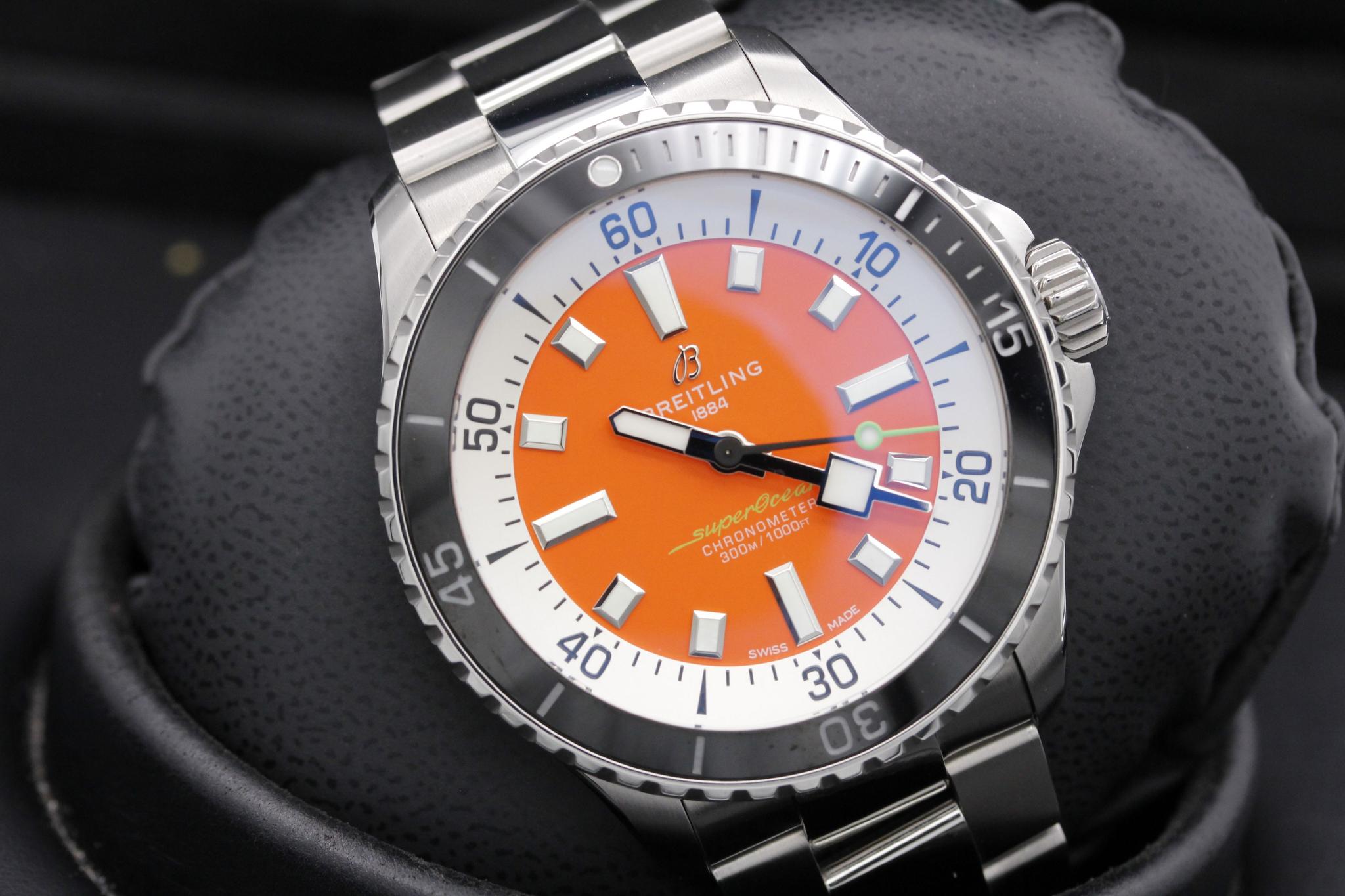 Watch Image 10