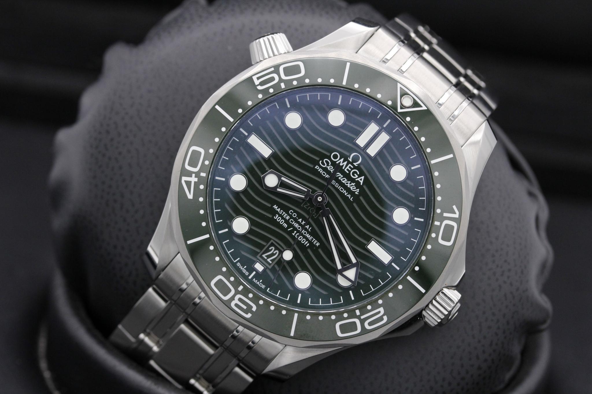 Watch Image 10