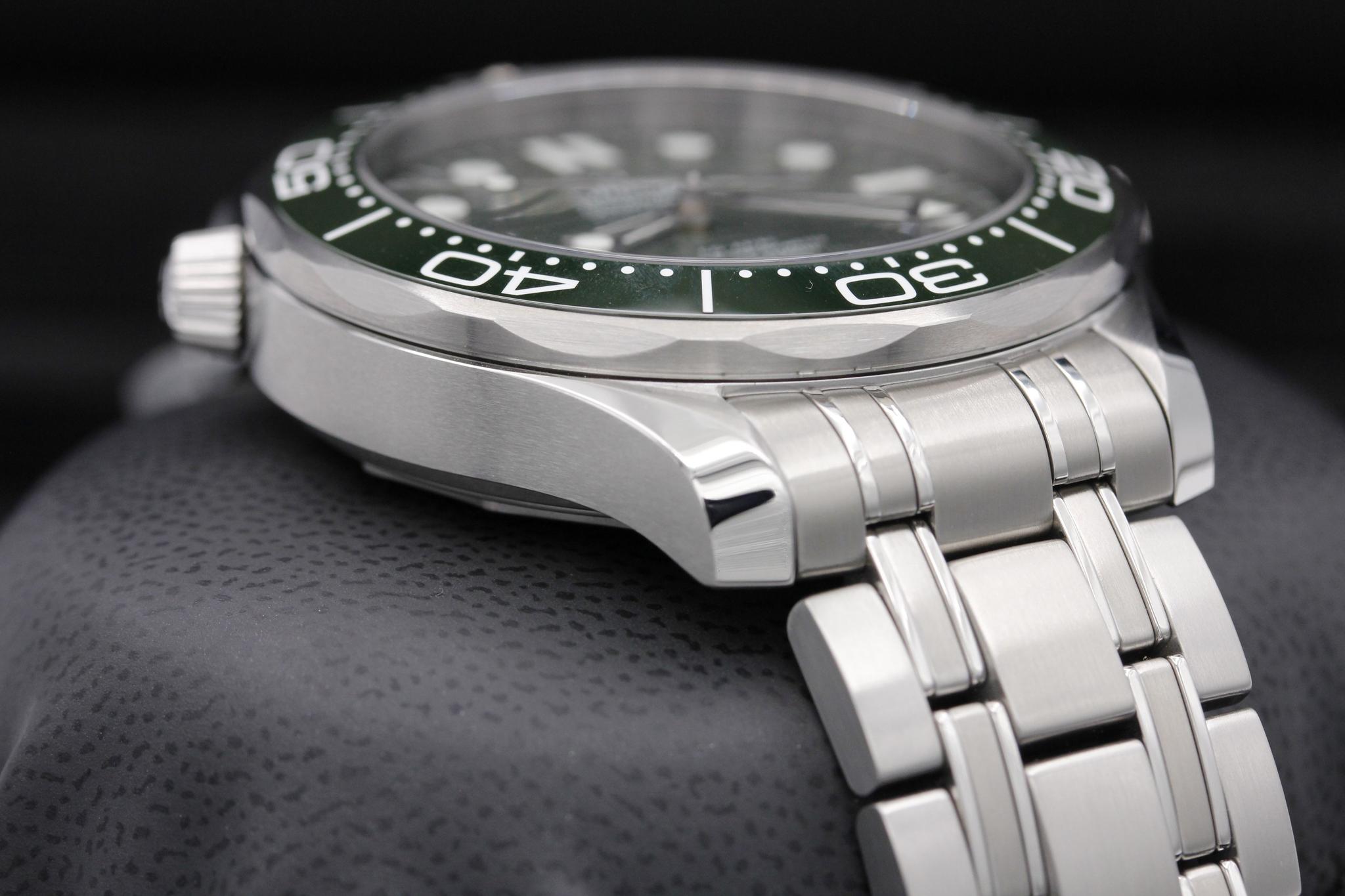 Watch Image 6