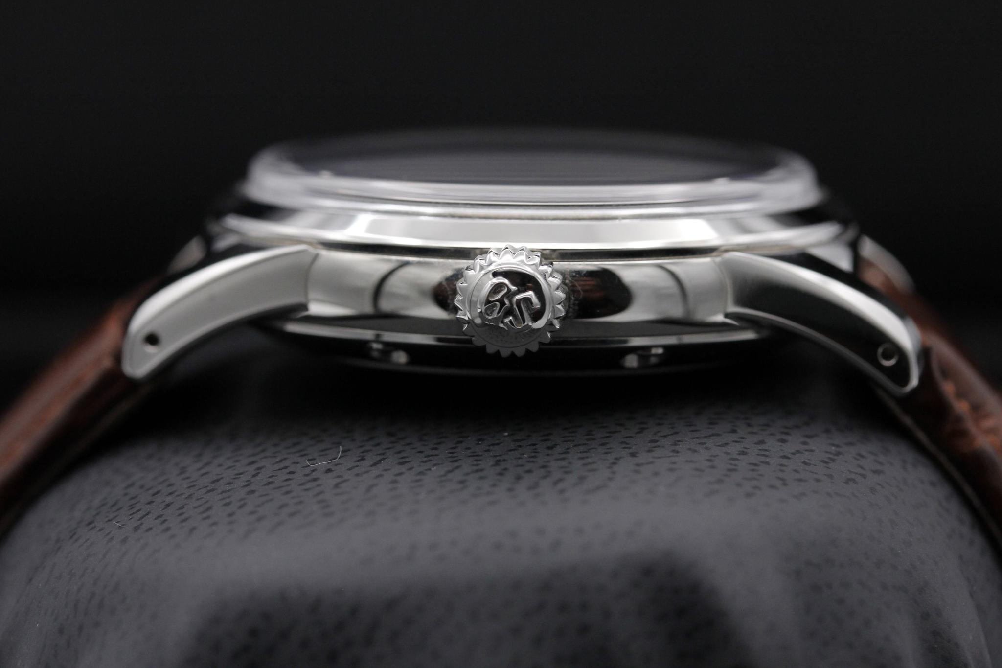 Watch Image 3
