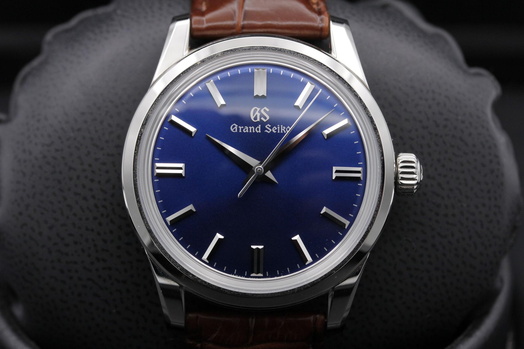 Watch Image 1