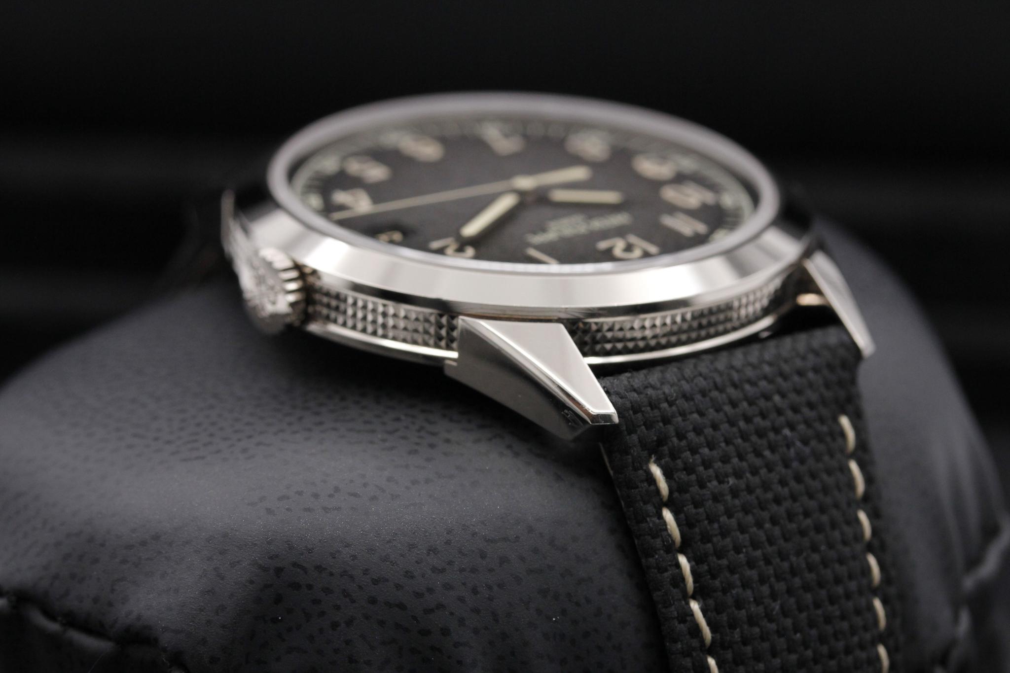 Watch Image 4