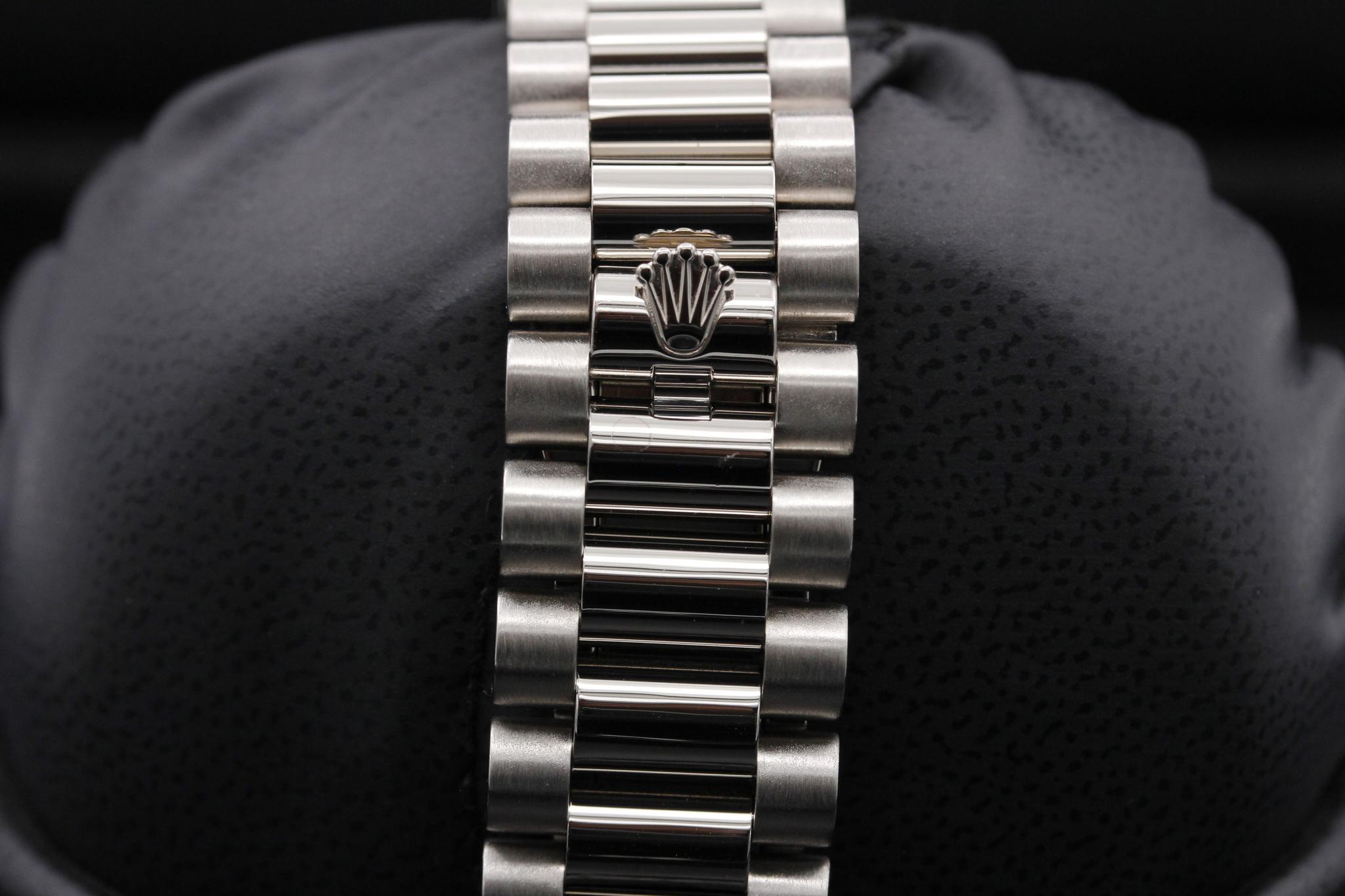 Watch Image 8