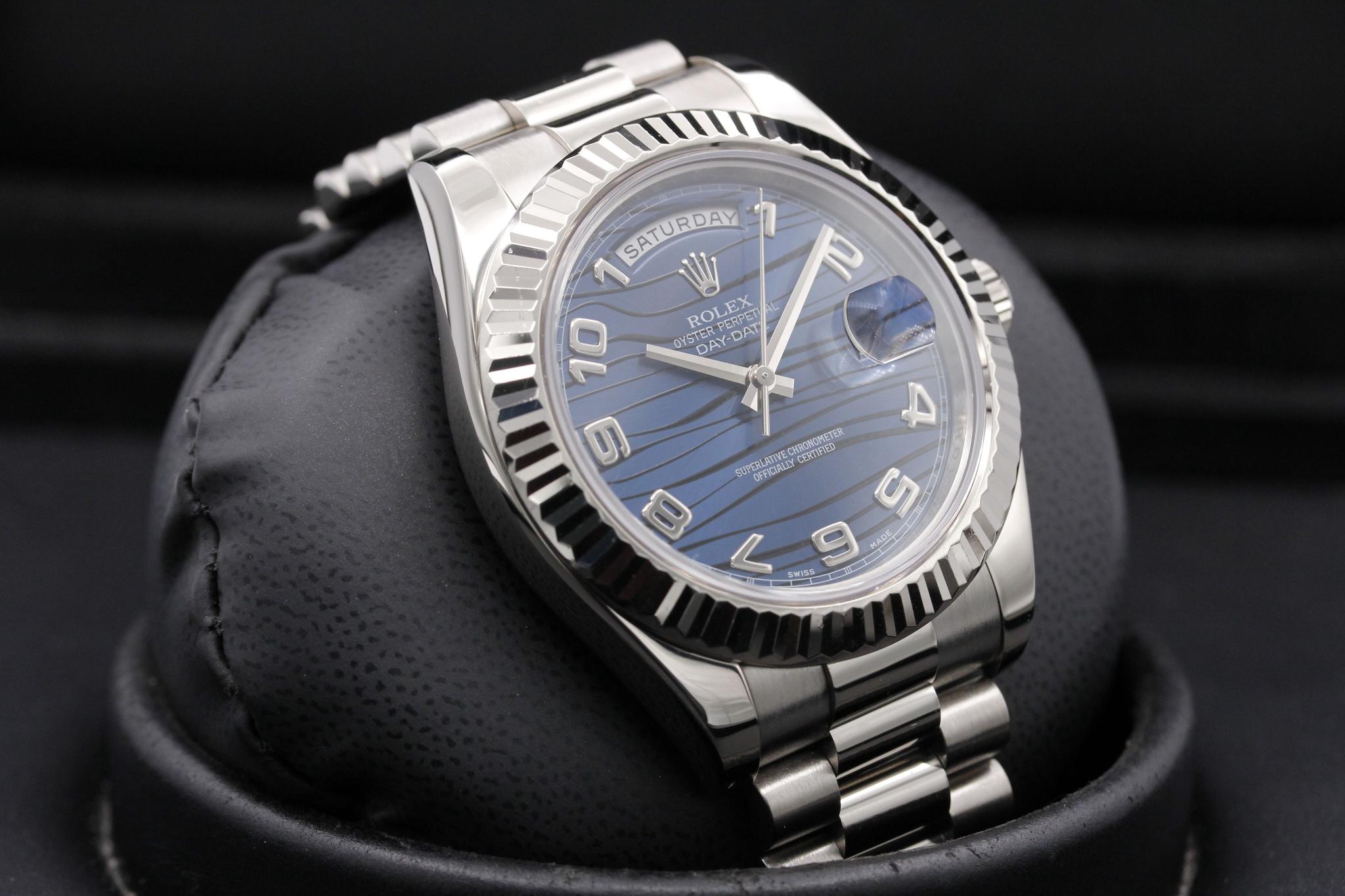 Watch Image 11