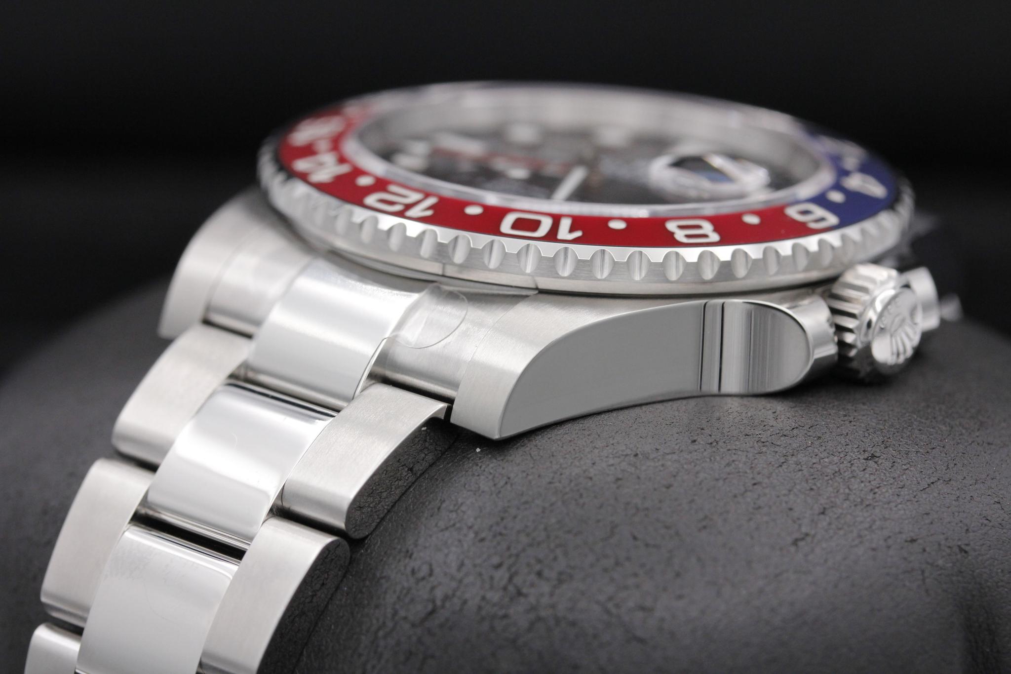 Watch Image 2