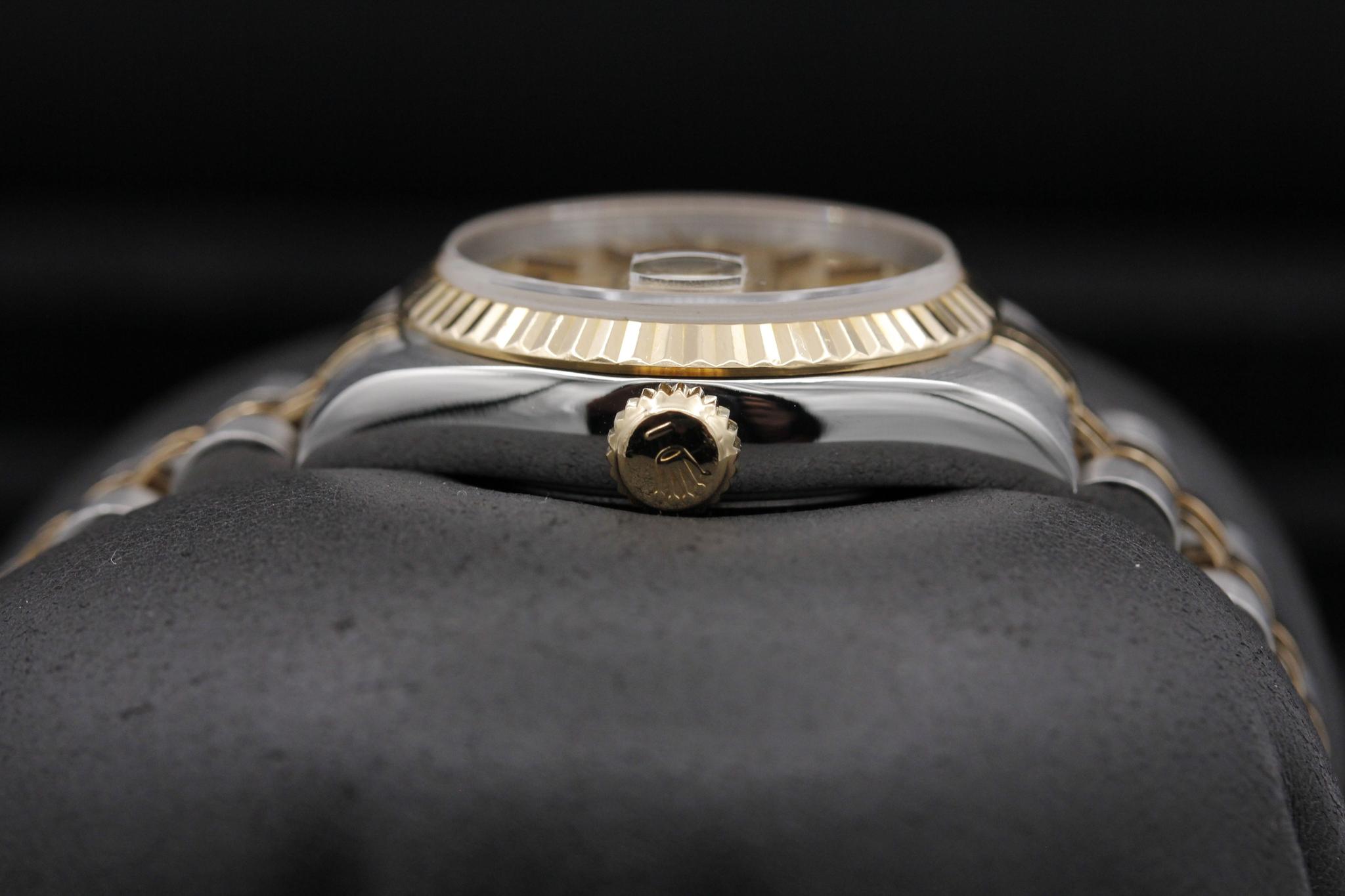 Watch Image 3