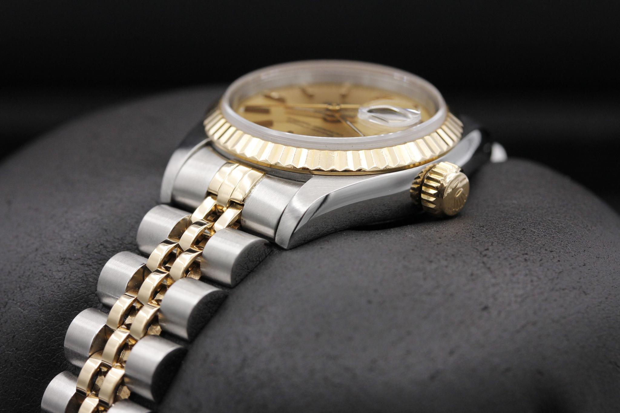 Watch Image 2