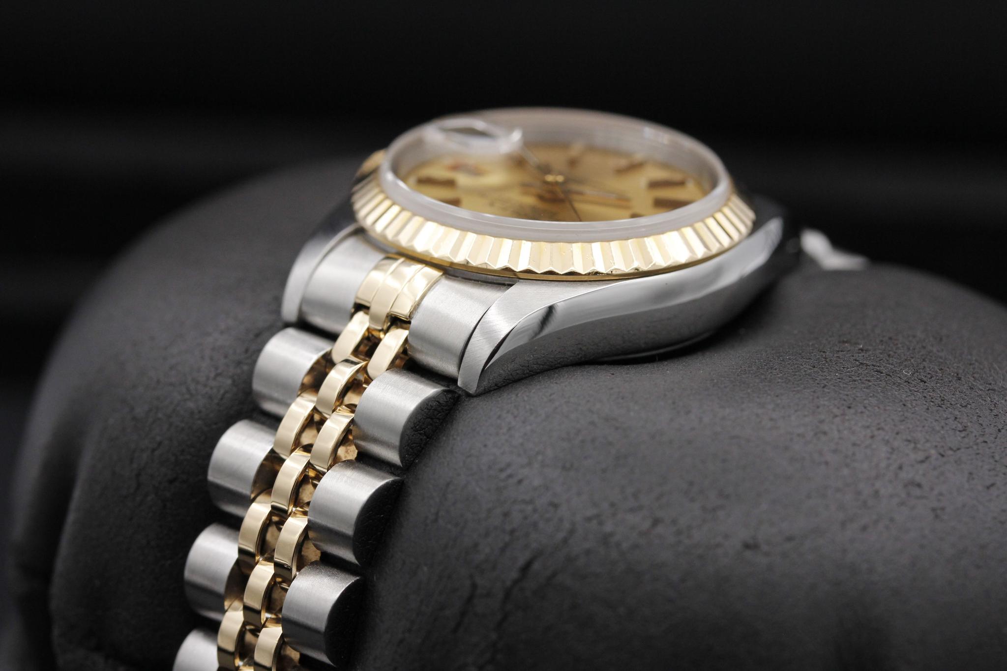 Watch Image 5