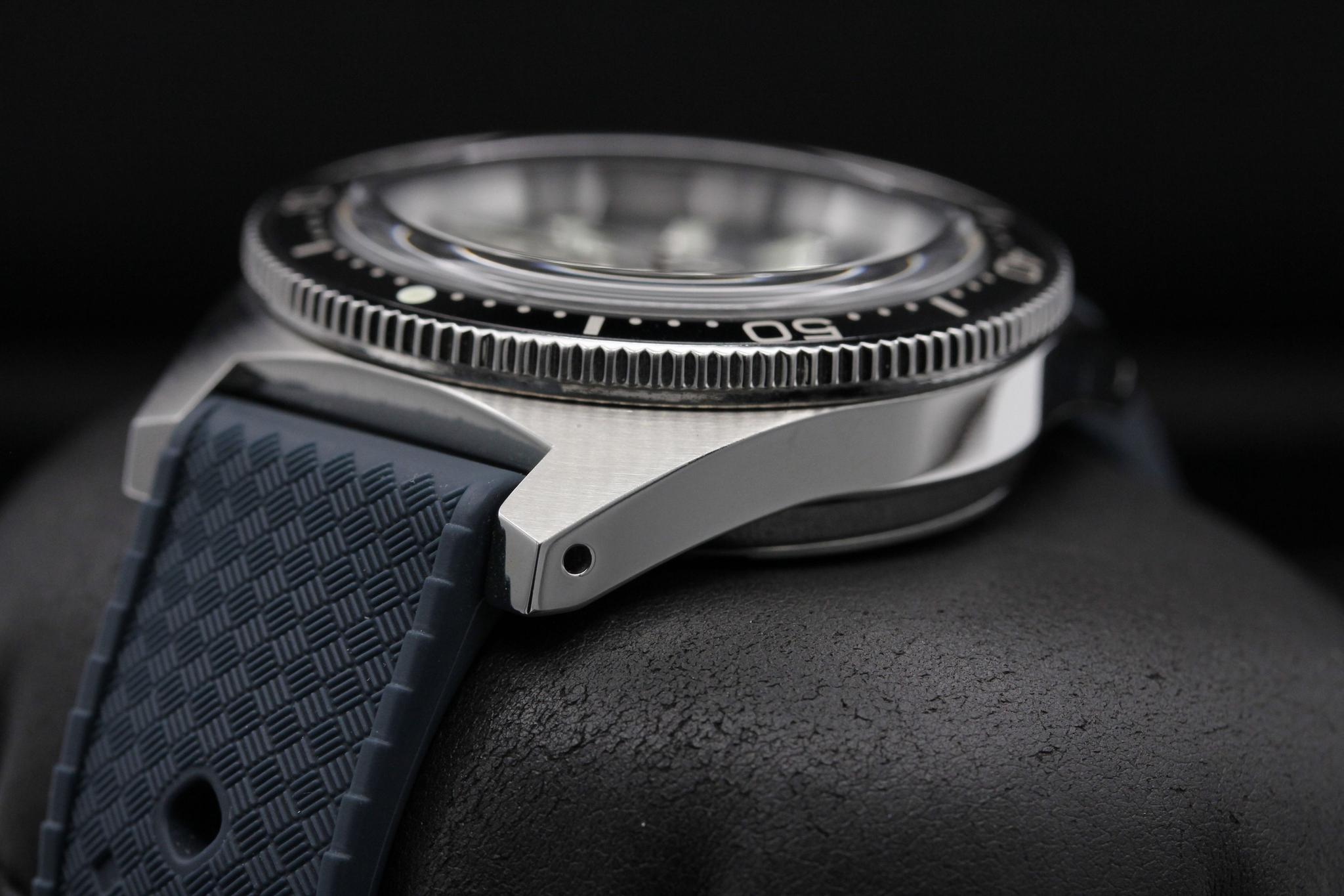 Watch Image 5