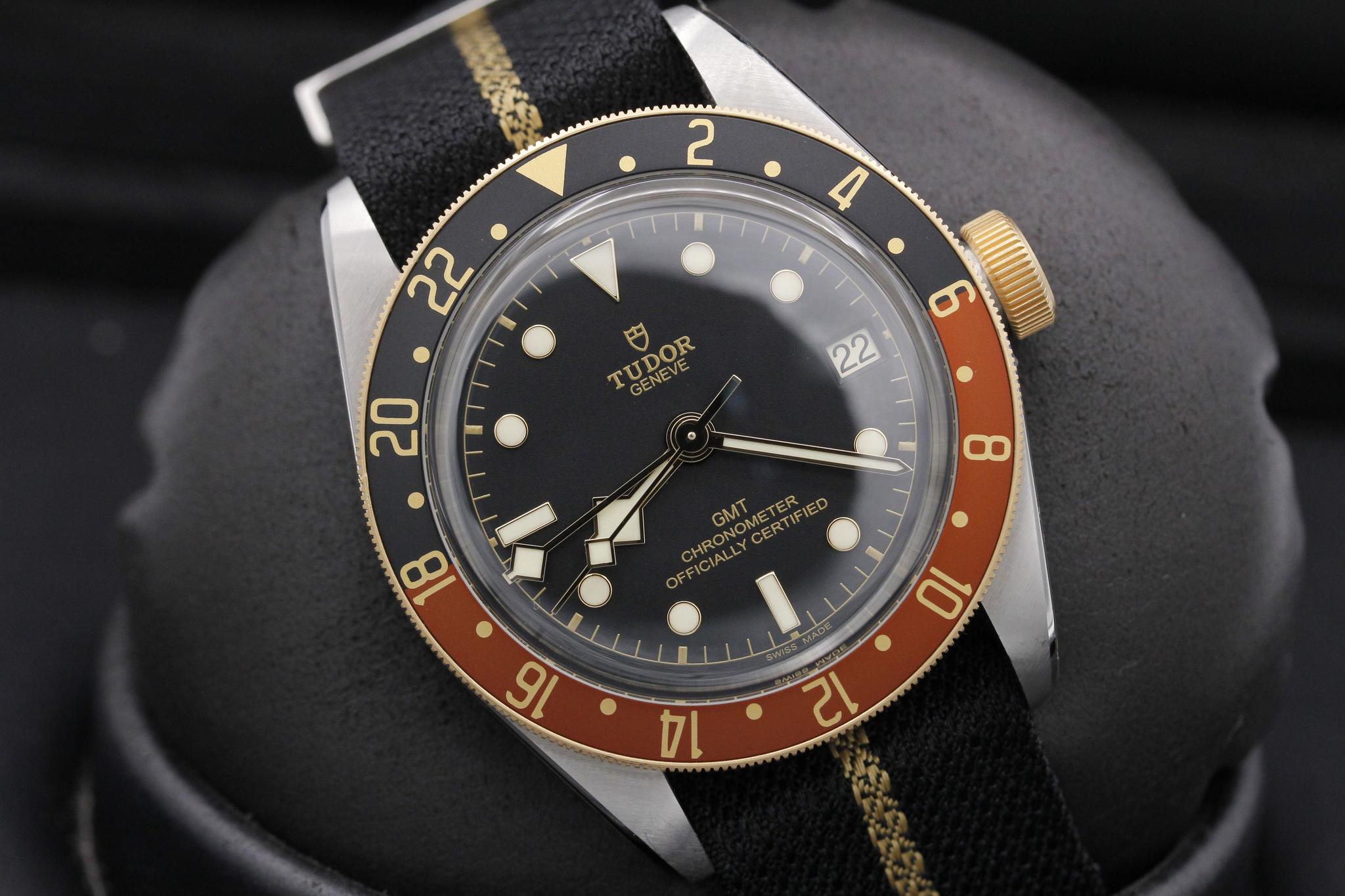 Watch Image 10