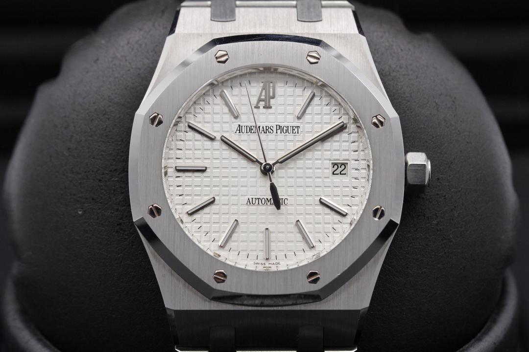 Audemars Piguet Royal Oak Offshore 15300ST.OO.1220ST.01