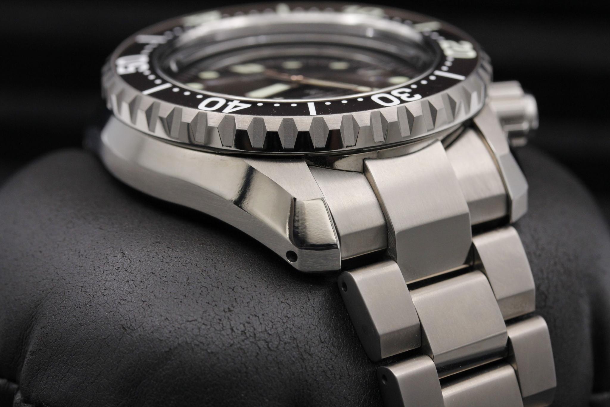 Watch Image 6
