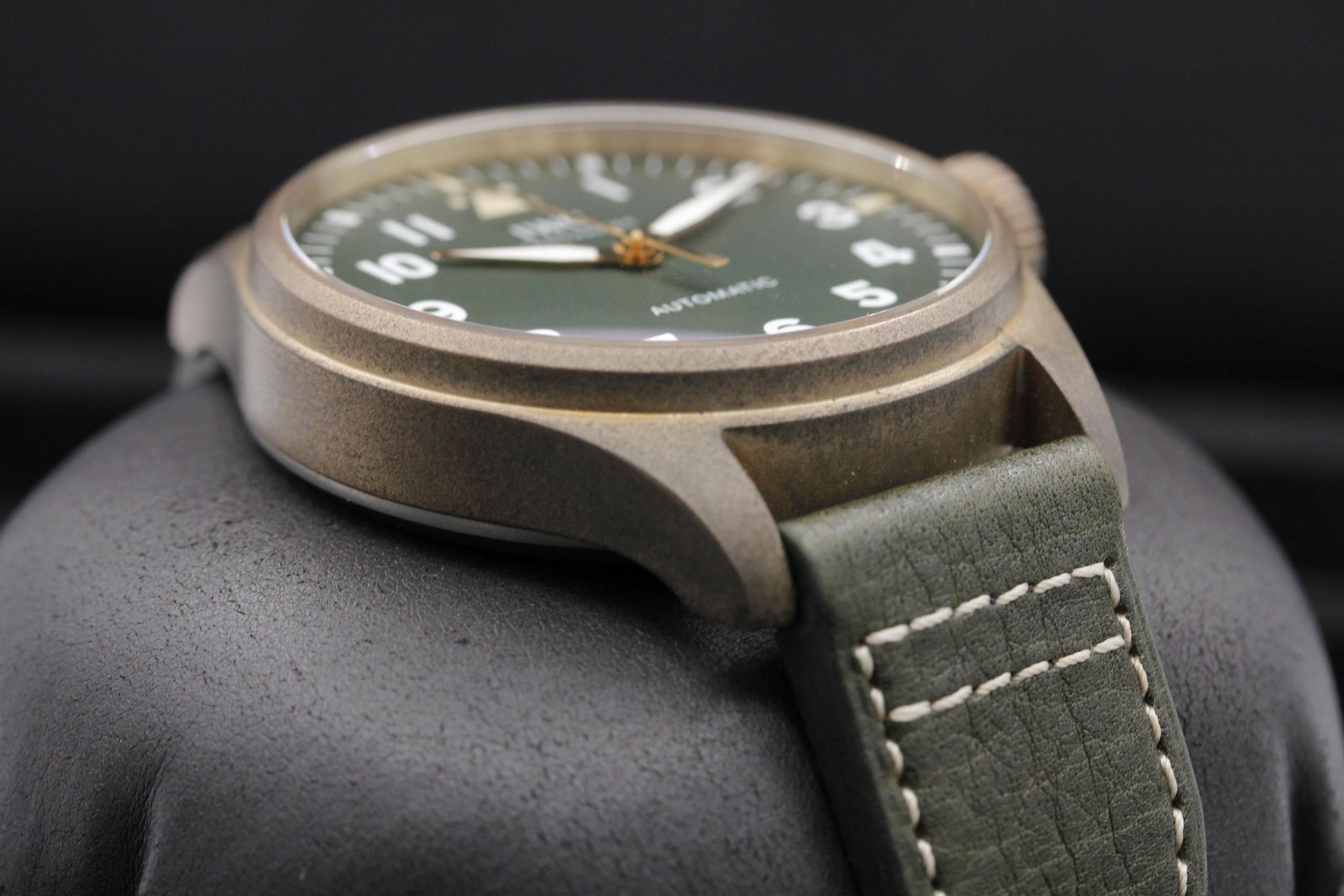 Watch Image 6