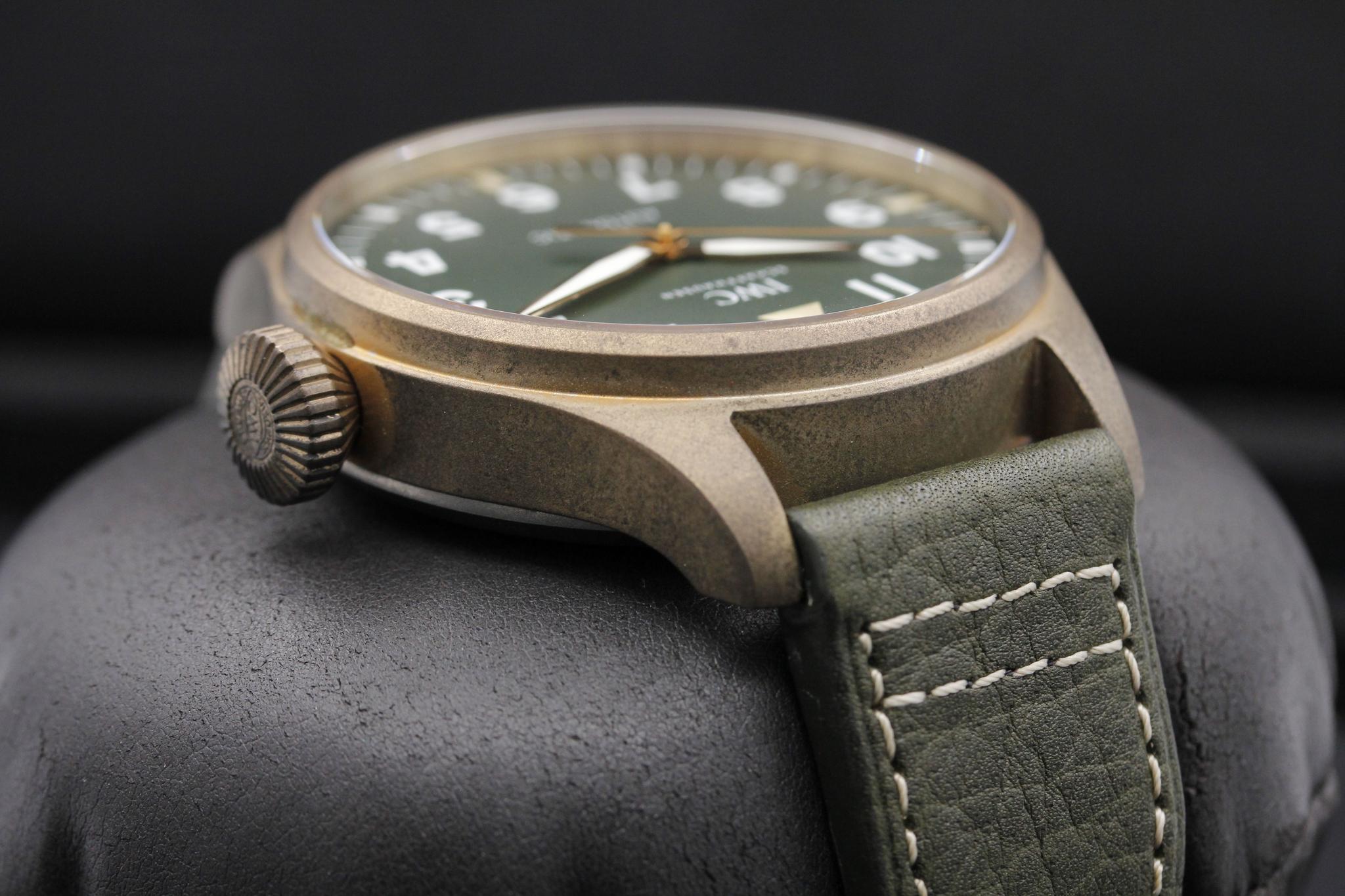 Watch Image 4