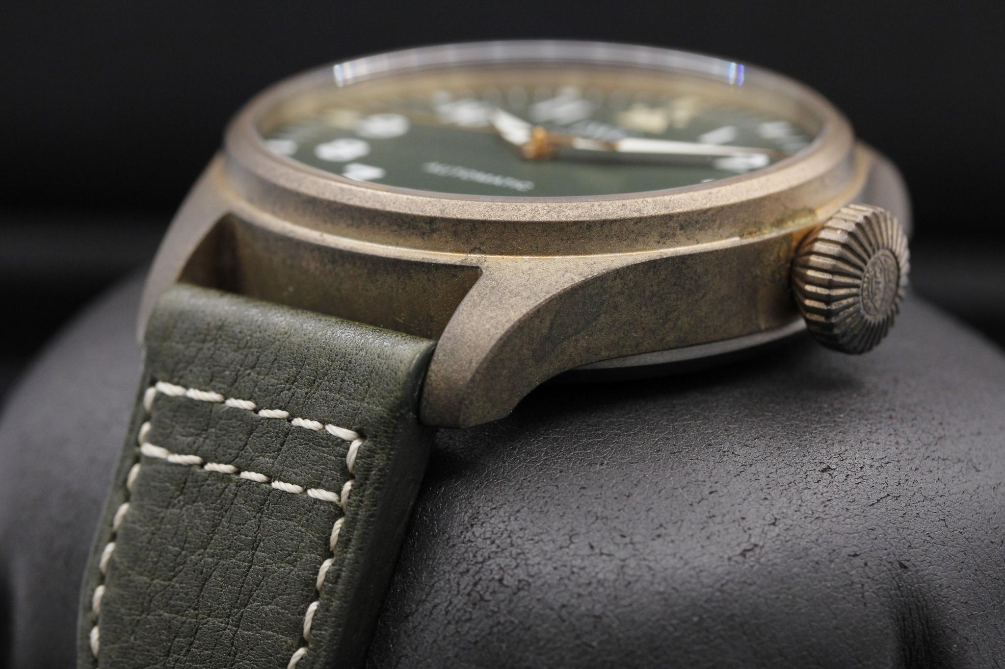Watch Image 2