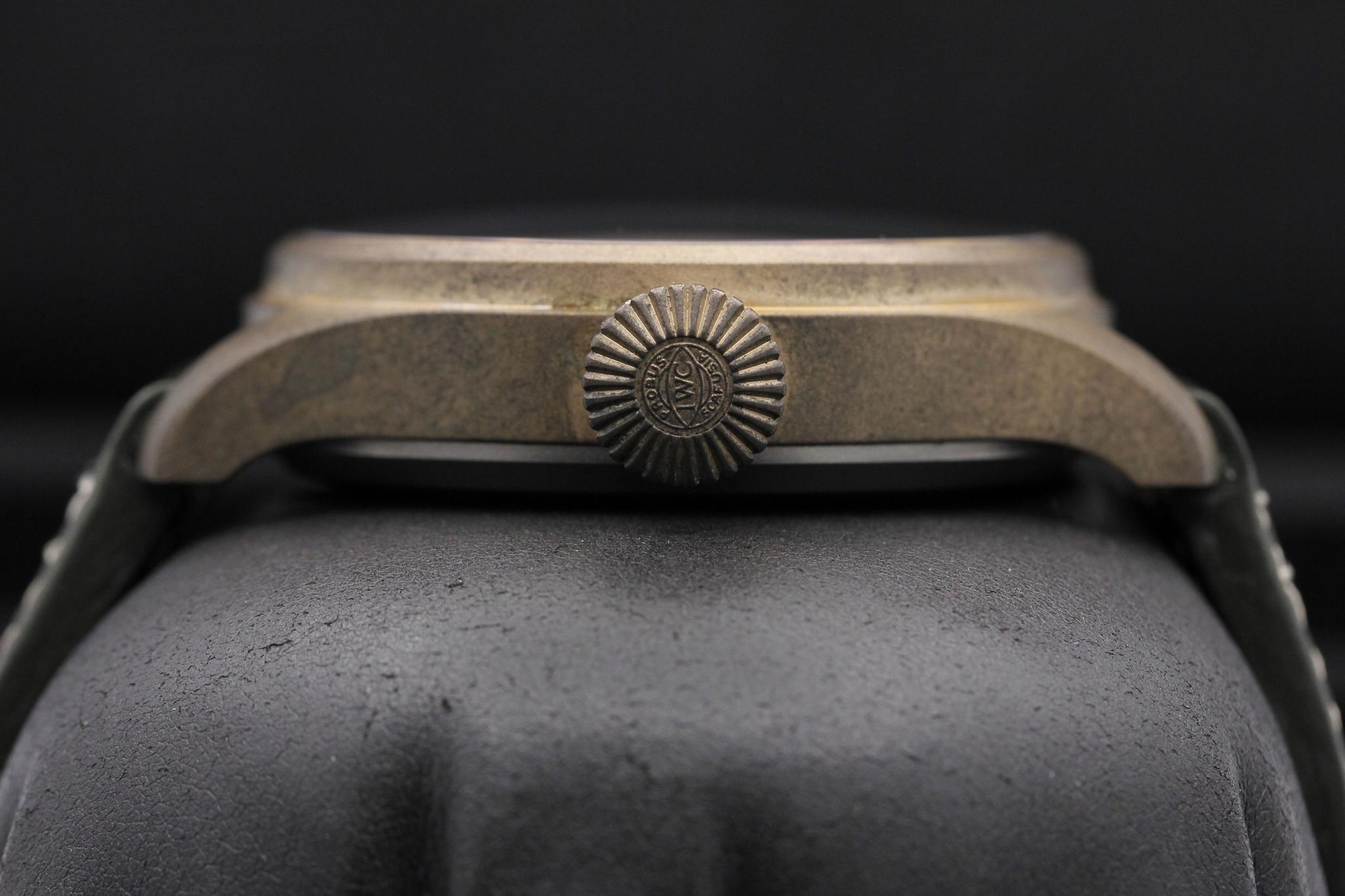 Watch Image 3