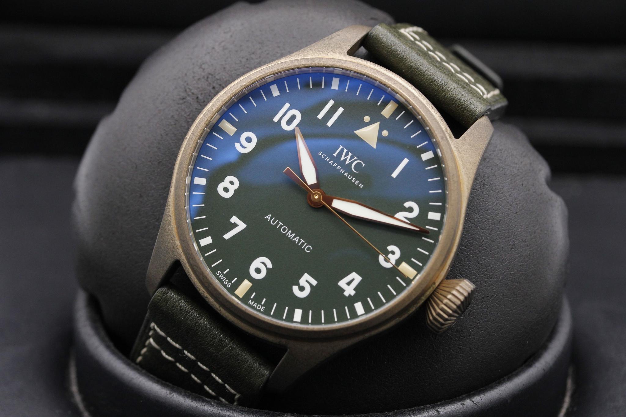 Watch Image 9