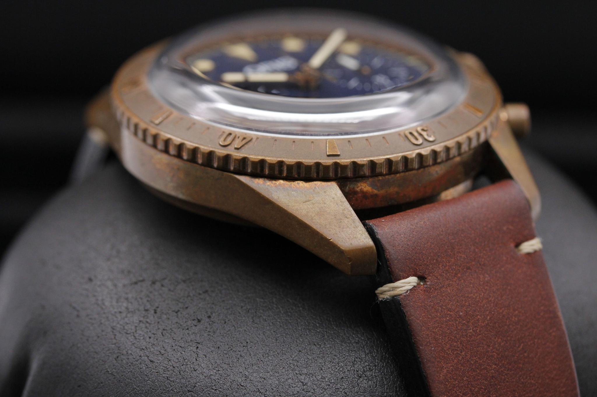 Watch Image 6