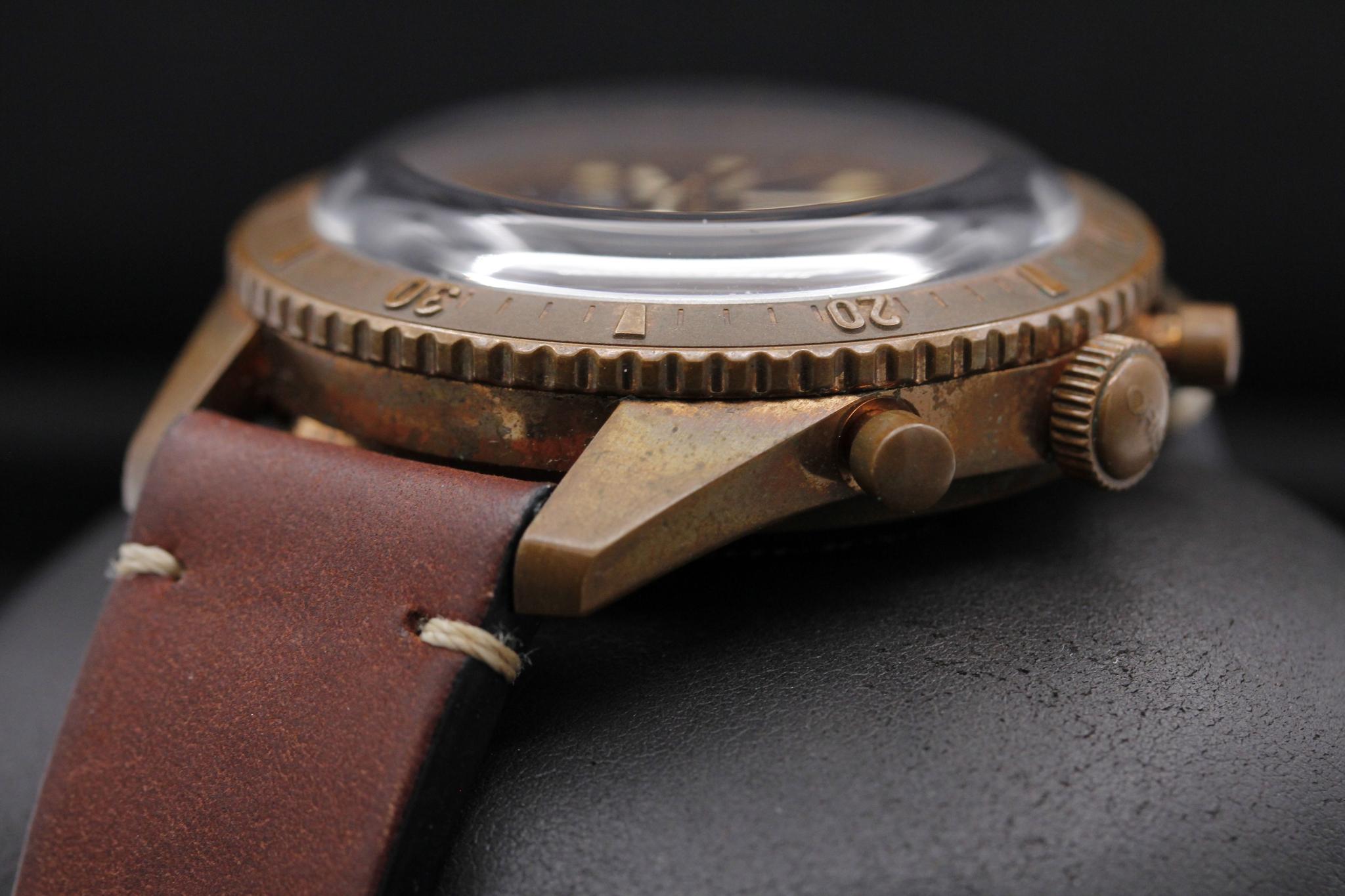 Watch Image 2