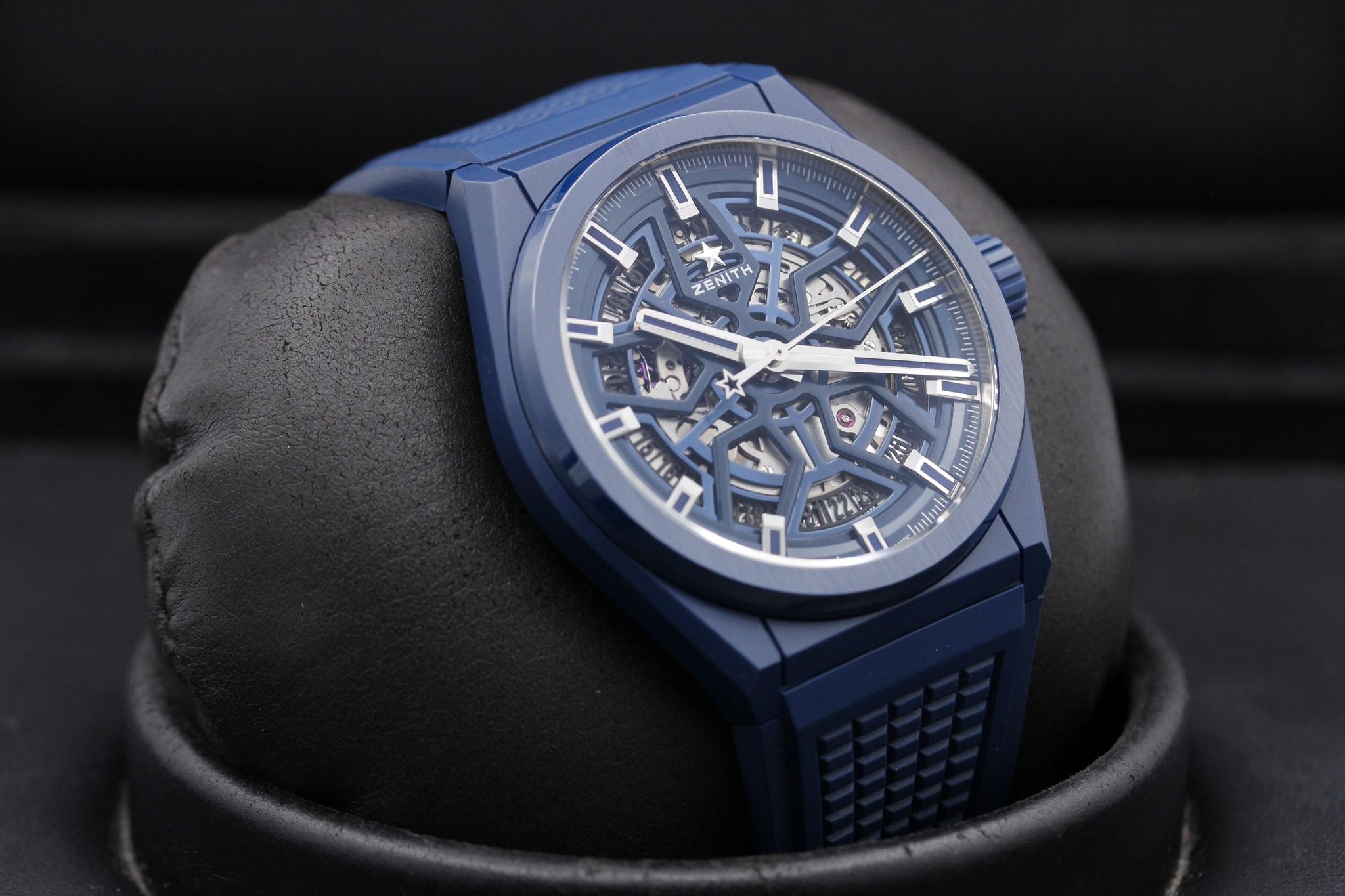 Watch Image 10