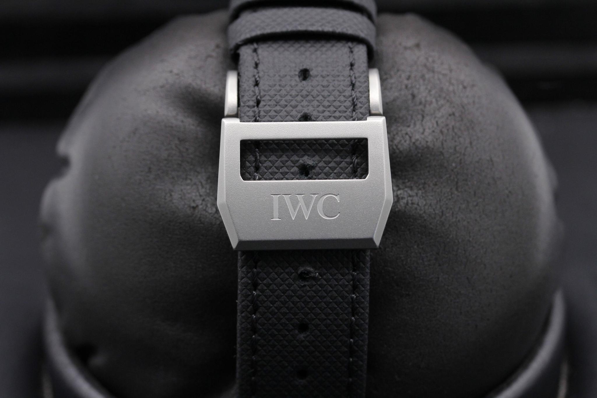 Watch Image 8