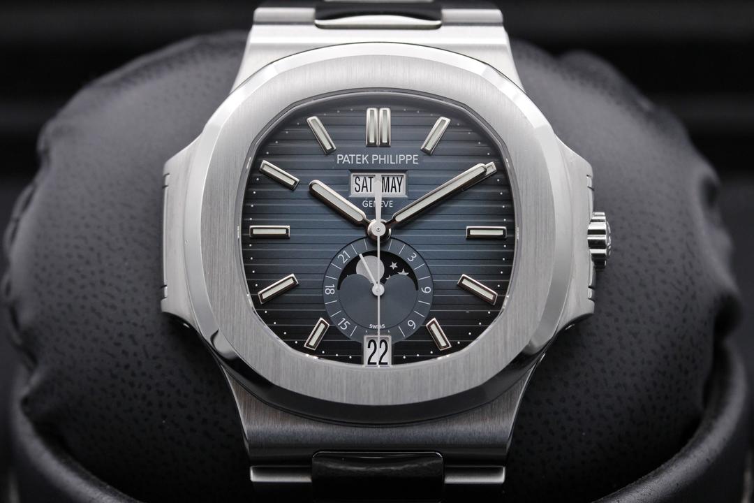 Patek Philippe Nautilus "Annual Calendar" 5726/1A-014