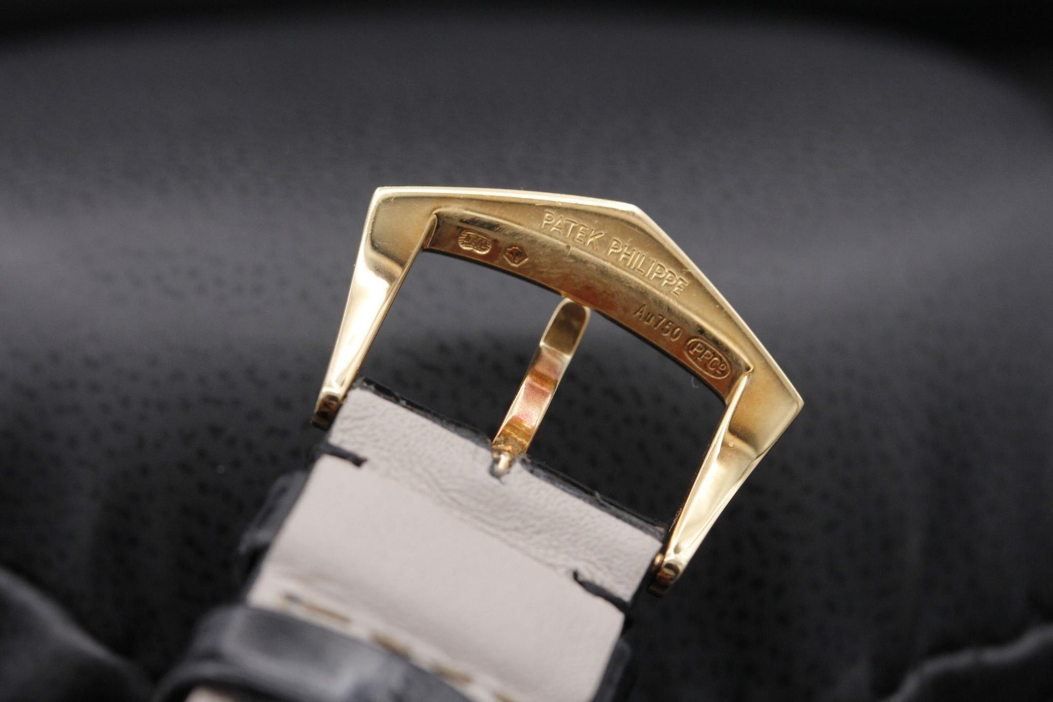 Watch Image 9