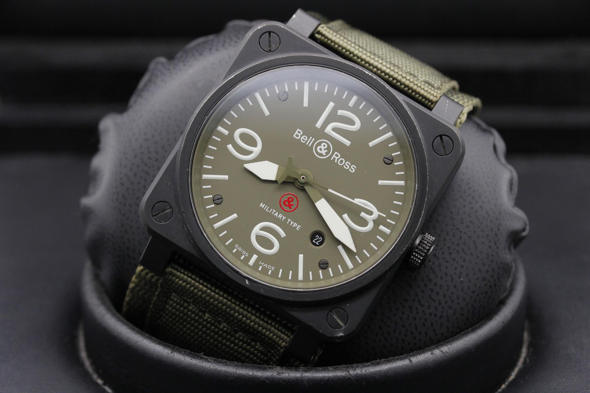 Watch Image 10