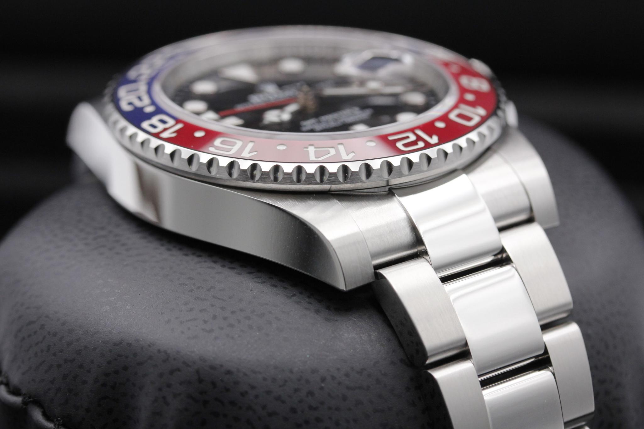 Watch Image 6