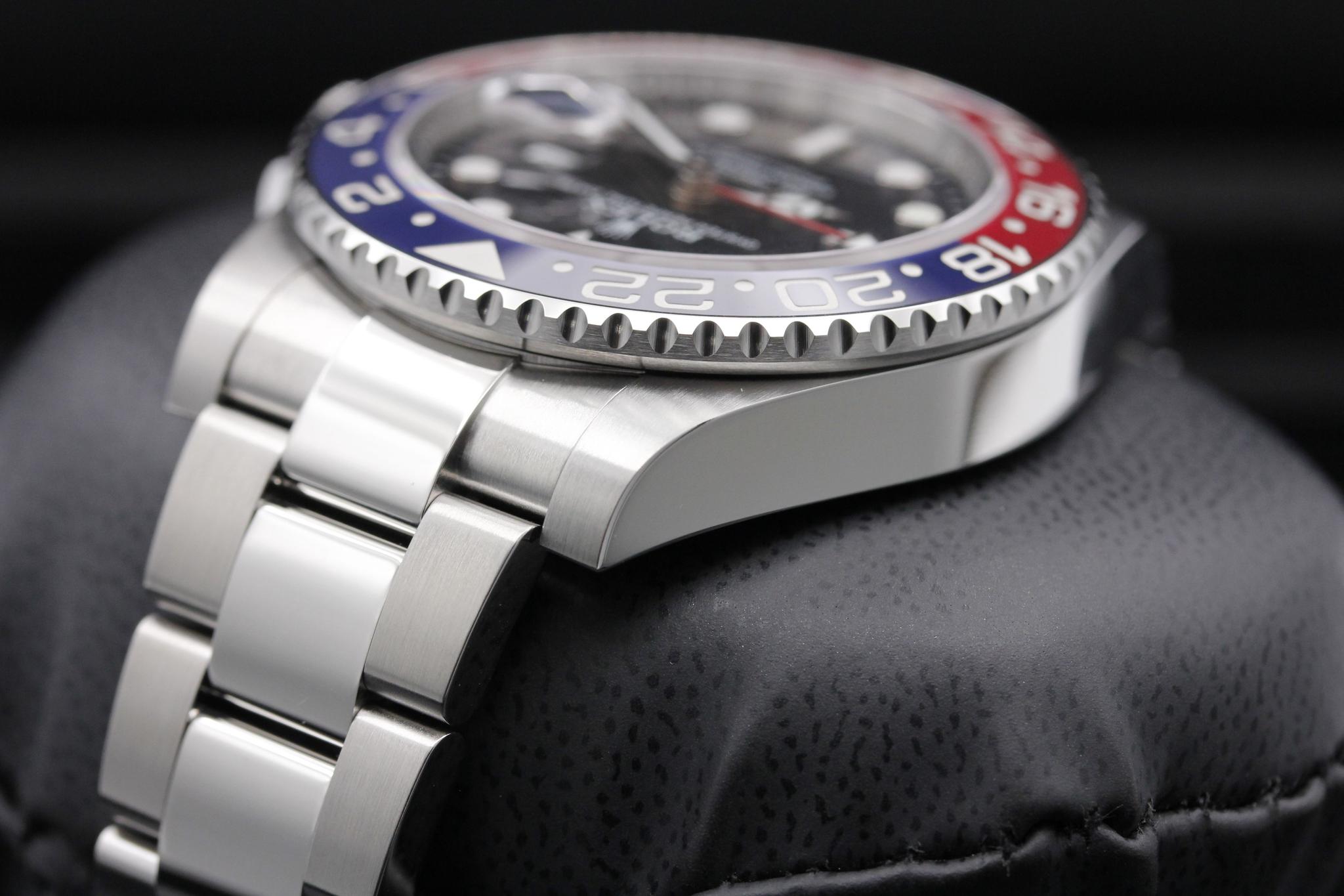 Watch Image 5