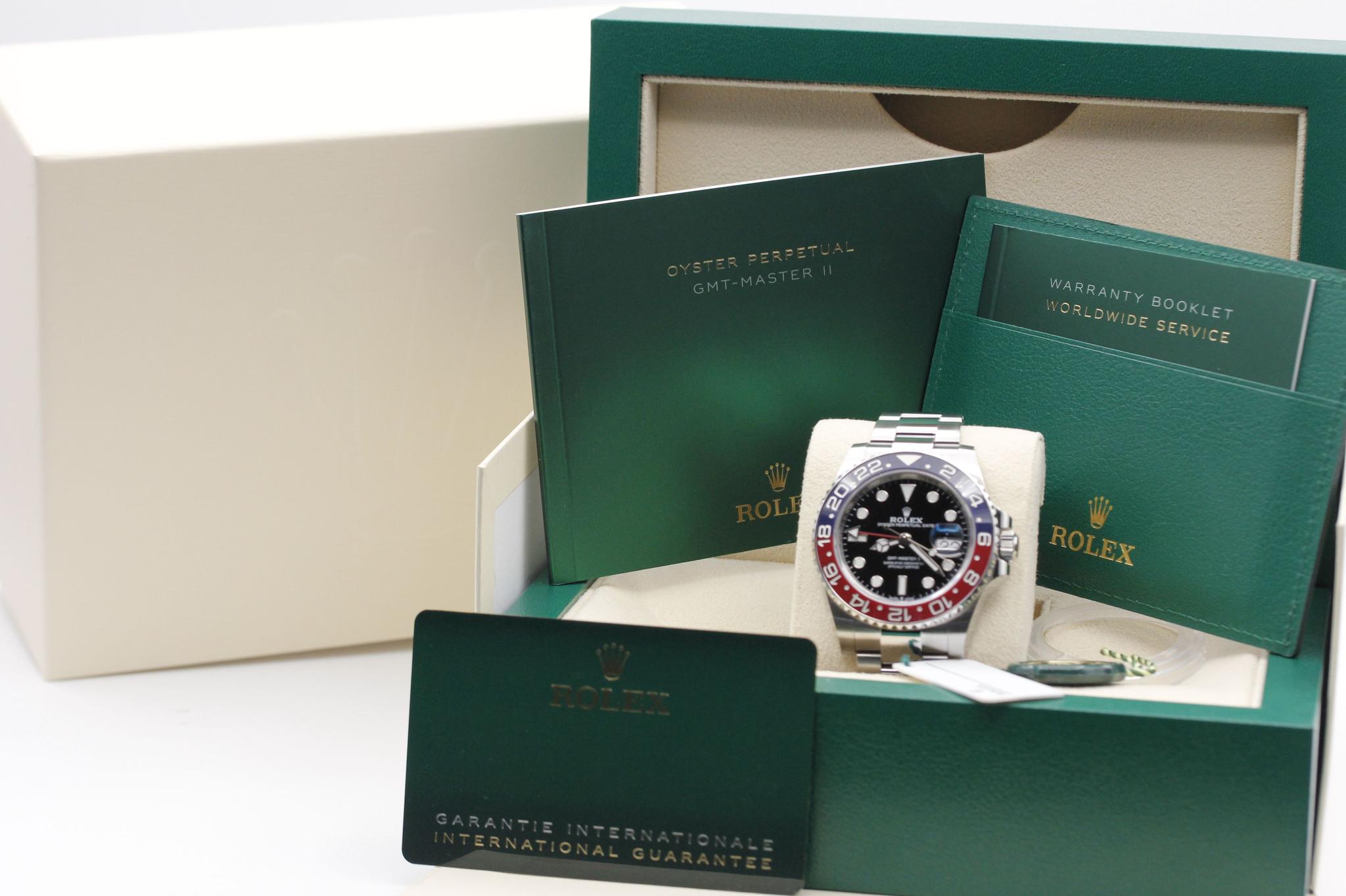 Watch Image 11