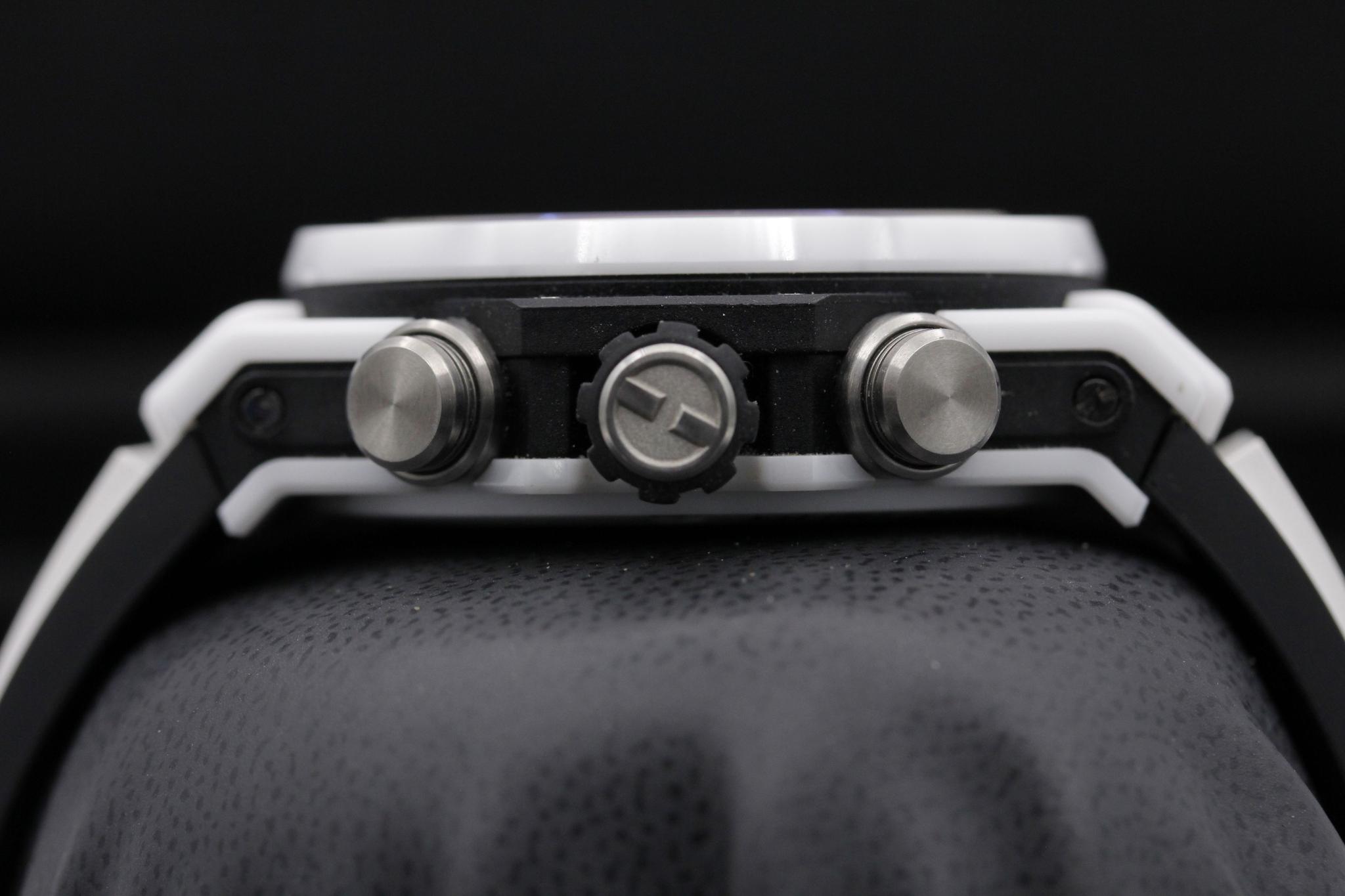 Watch Image 3