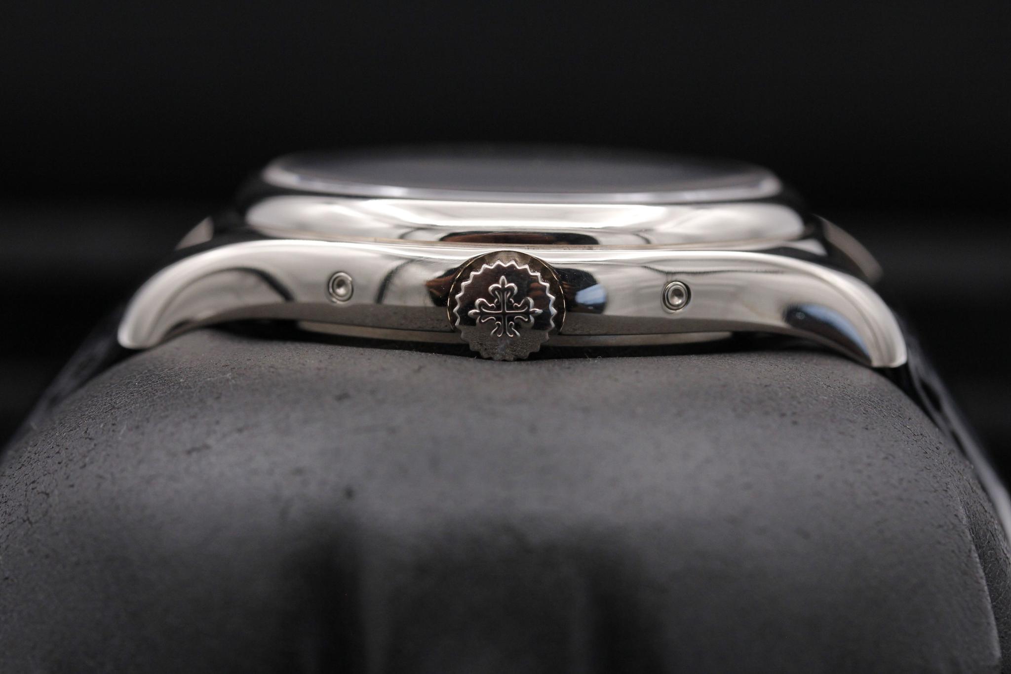 Watch Image 3