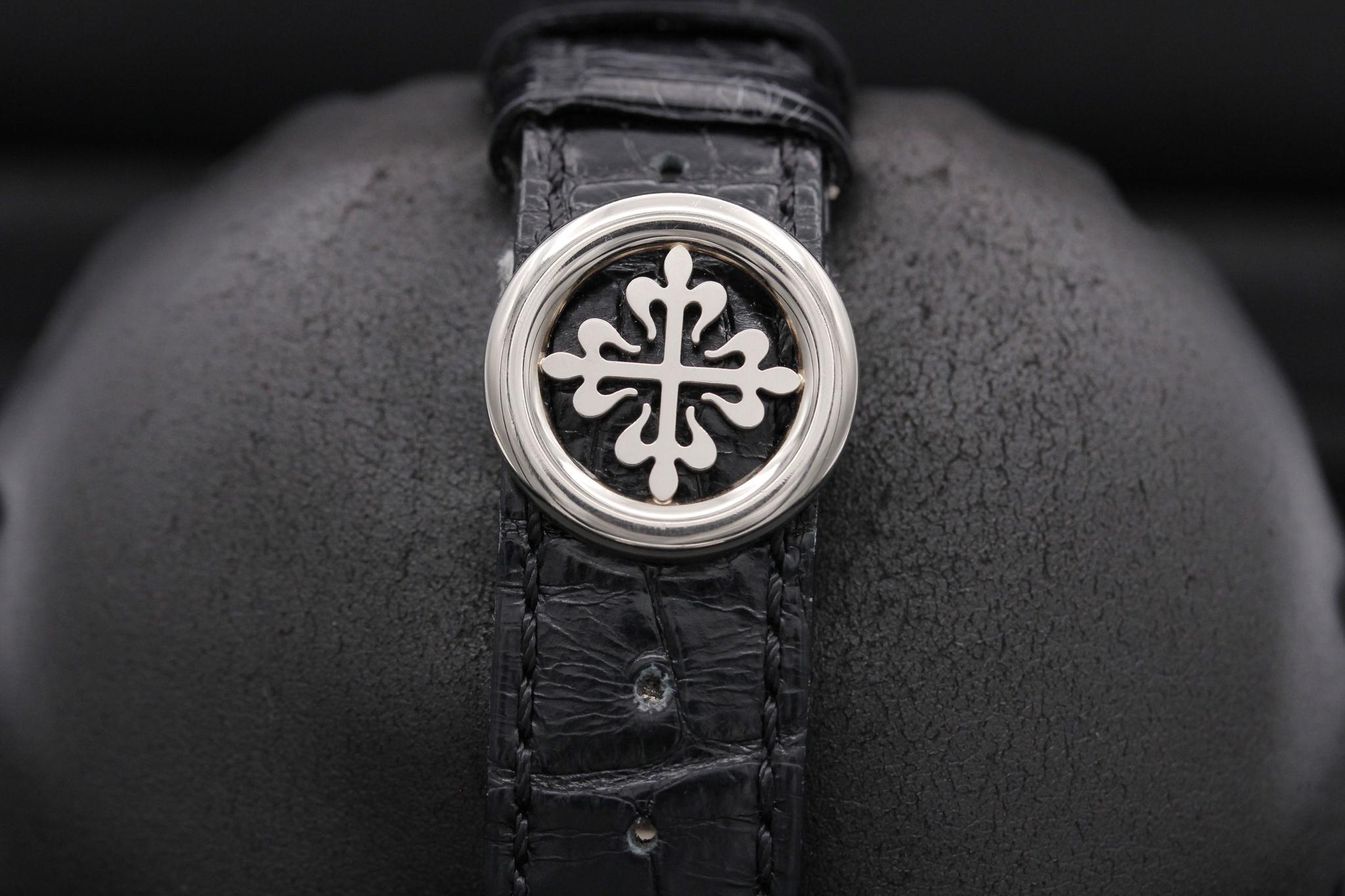 Watch Image 8