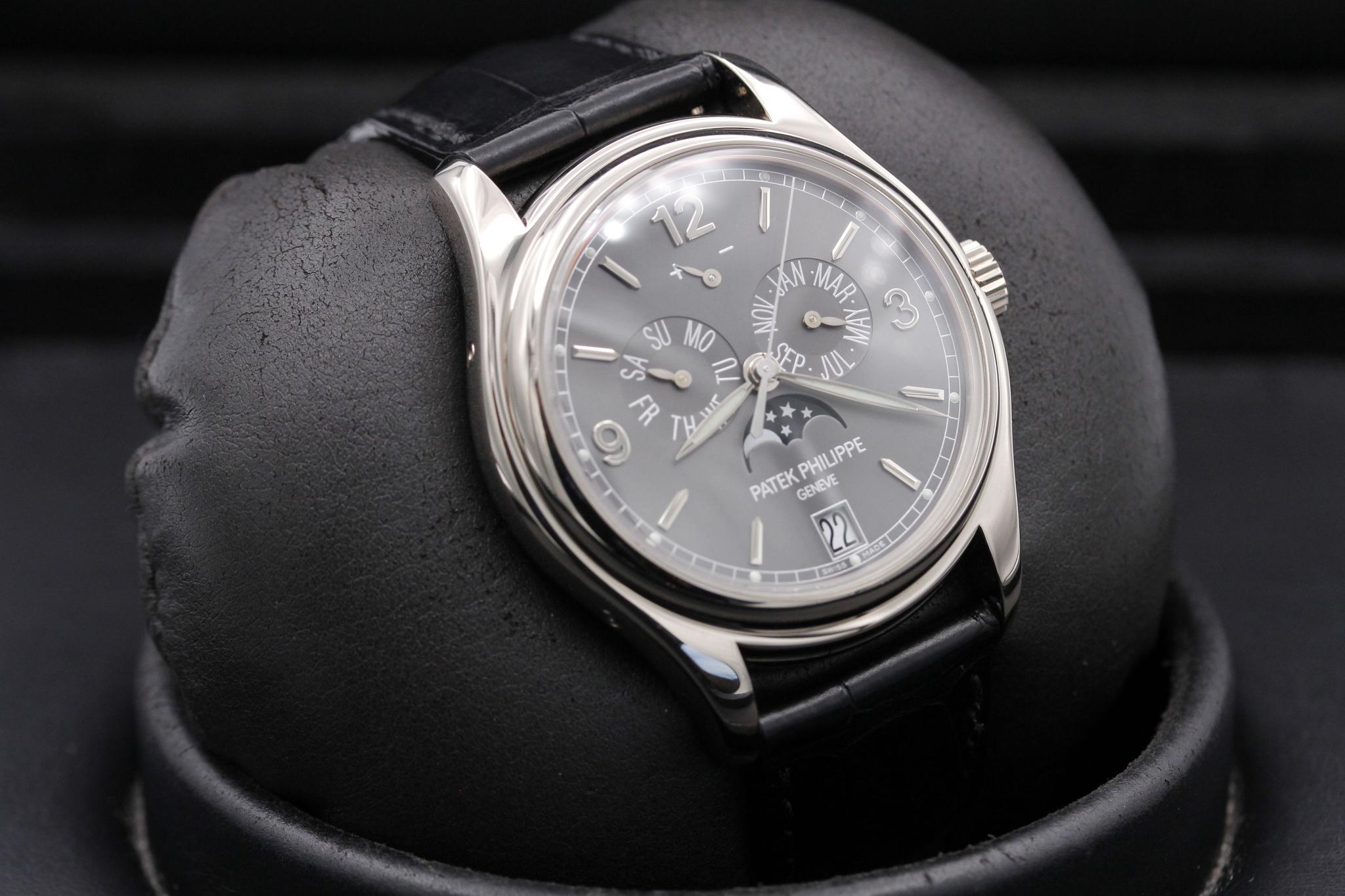 Watch Image 10