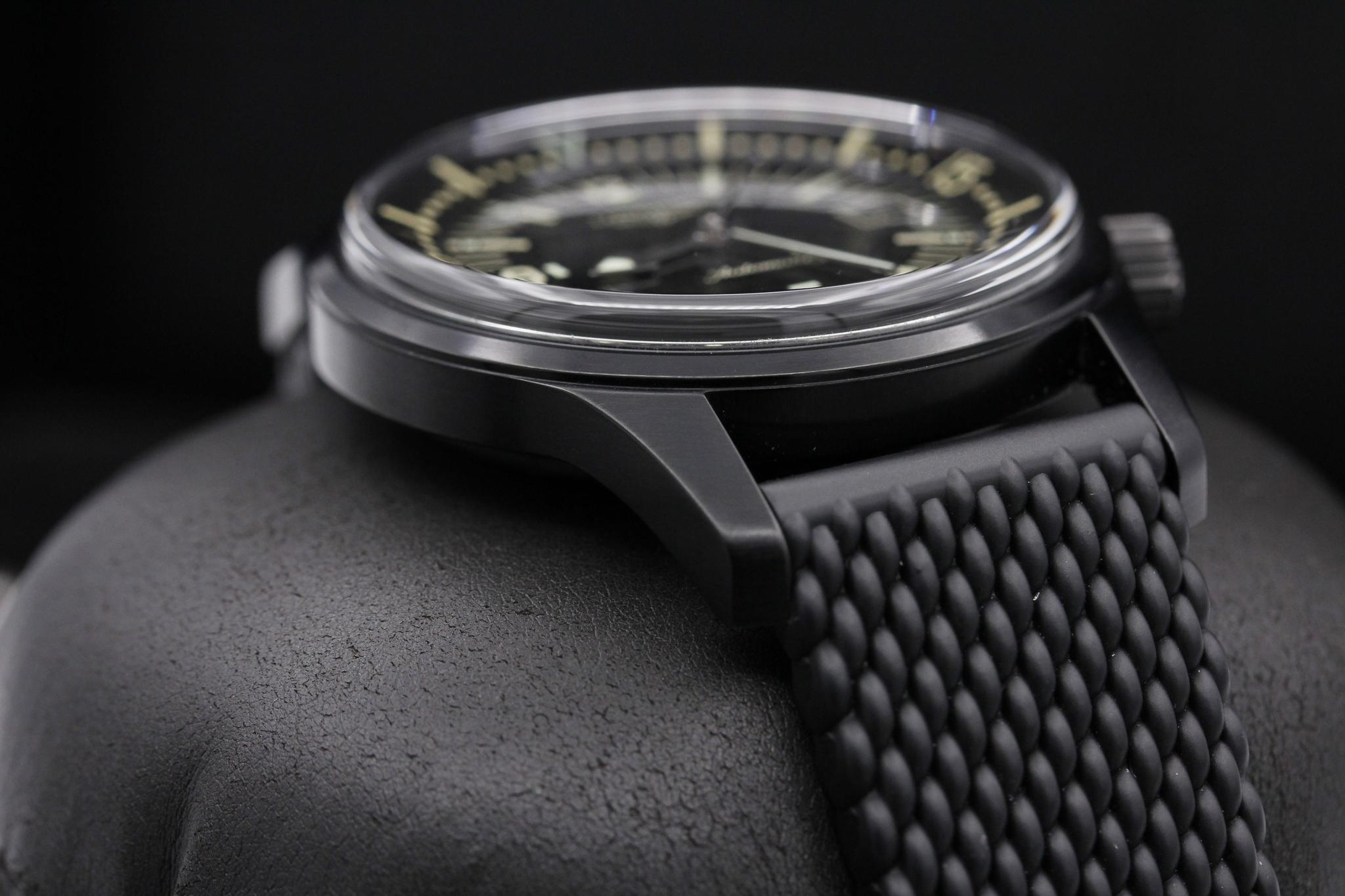 Watch Image 6