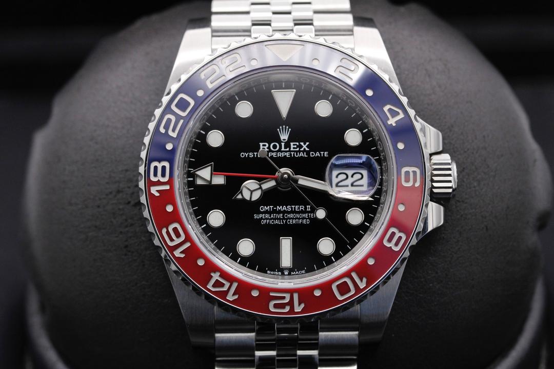Rolex GMT Master II "Pepsi" 126710BLRO