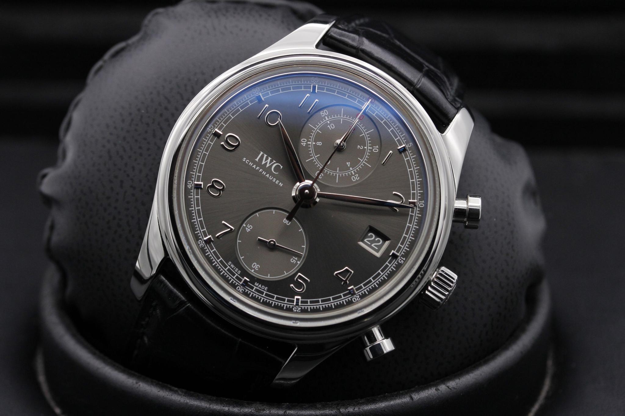 Watch Image 9