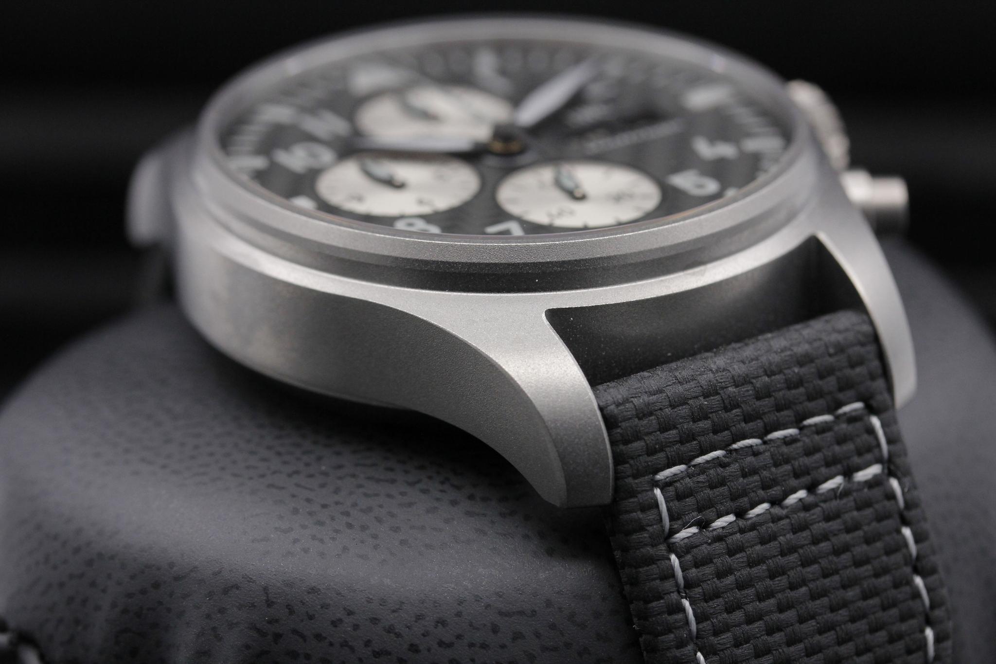Watch Image 6