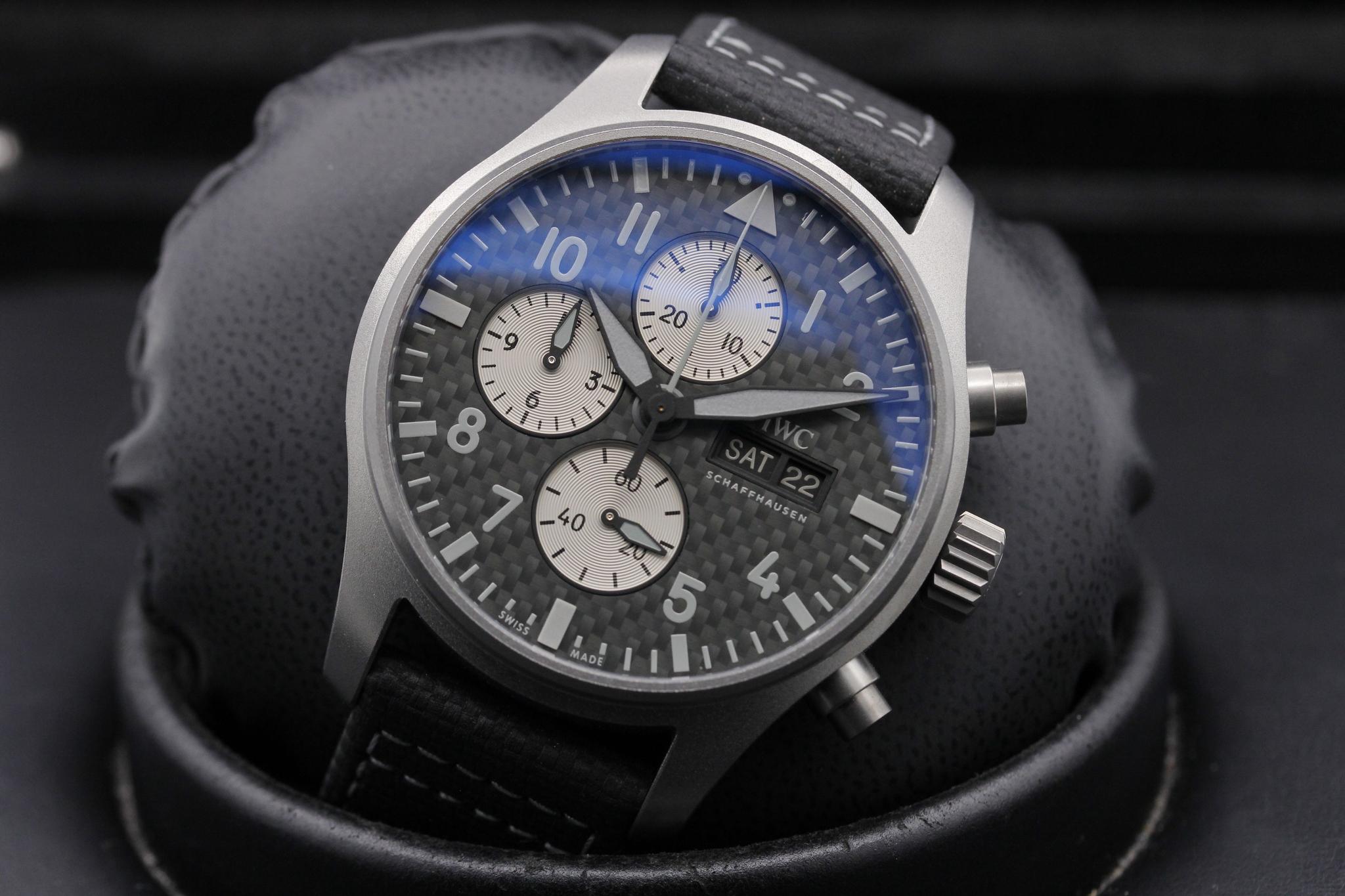 Watch Image 9